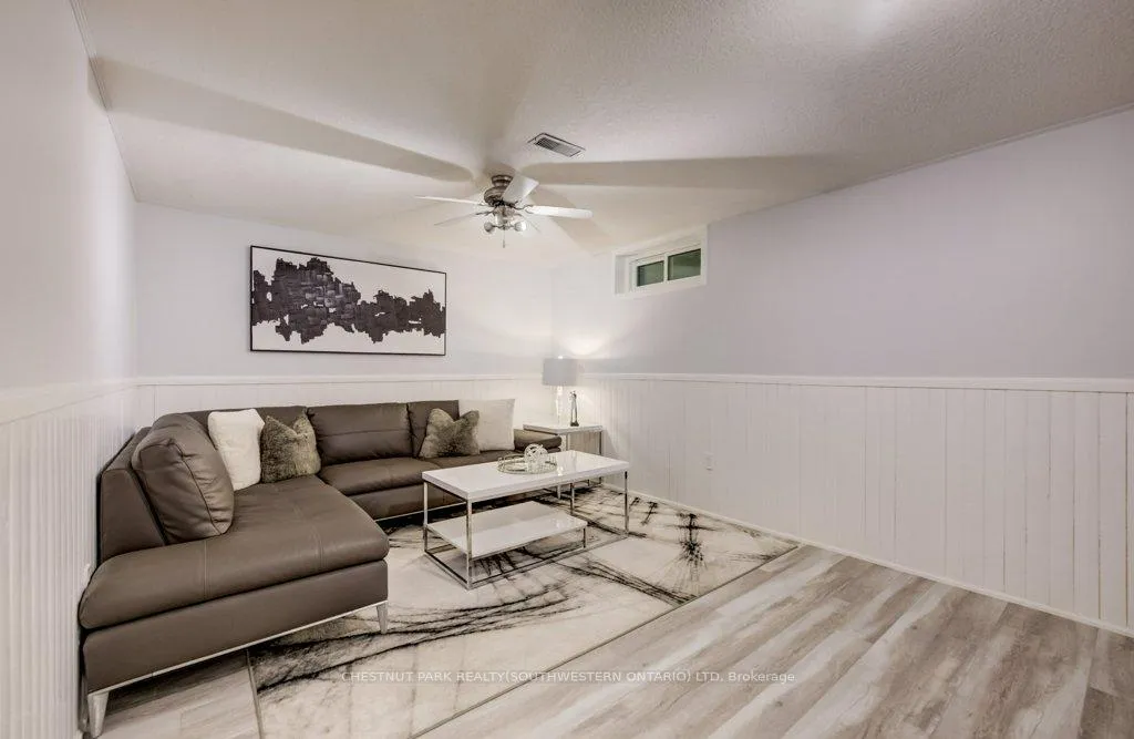 Photo 31 of 255 Highbrook Crescent W, Waterloo — HOMEH