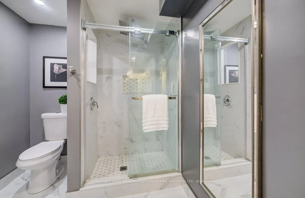 Photo 35 of 255 Highbrook Crescent W, Waterloo — HOMEH
