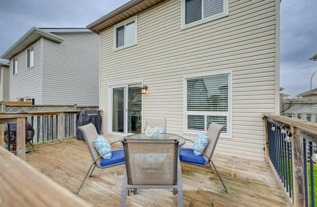 Photo 38 of 255 Highbrook Crescent W, Waterloo — HOMEH