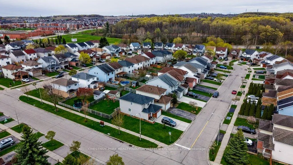 Photo 45 of 255 Highbrook Crescent W, Waterloo — HOMEH