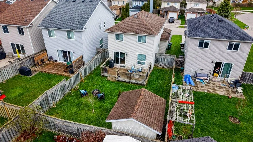 Photo 46 of 255 Highbrook Crescent W, Waterloo — HOMEH