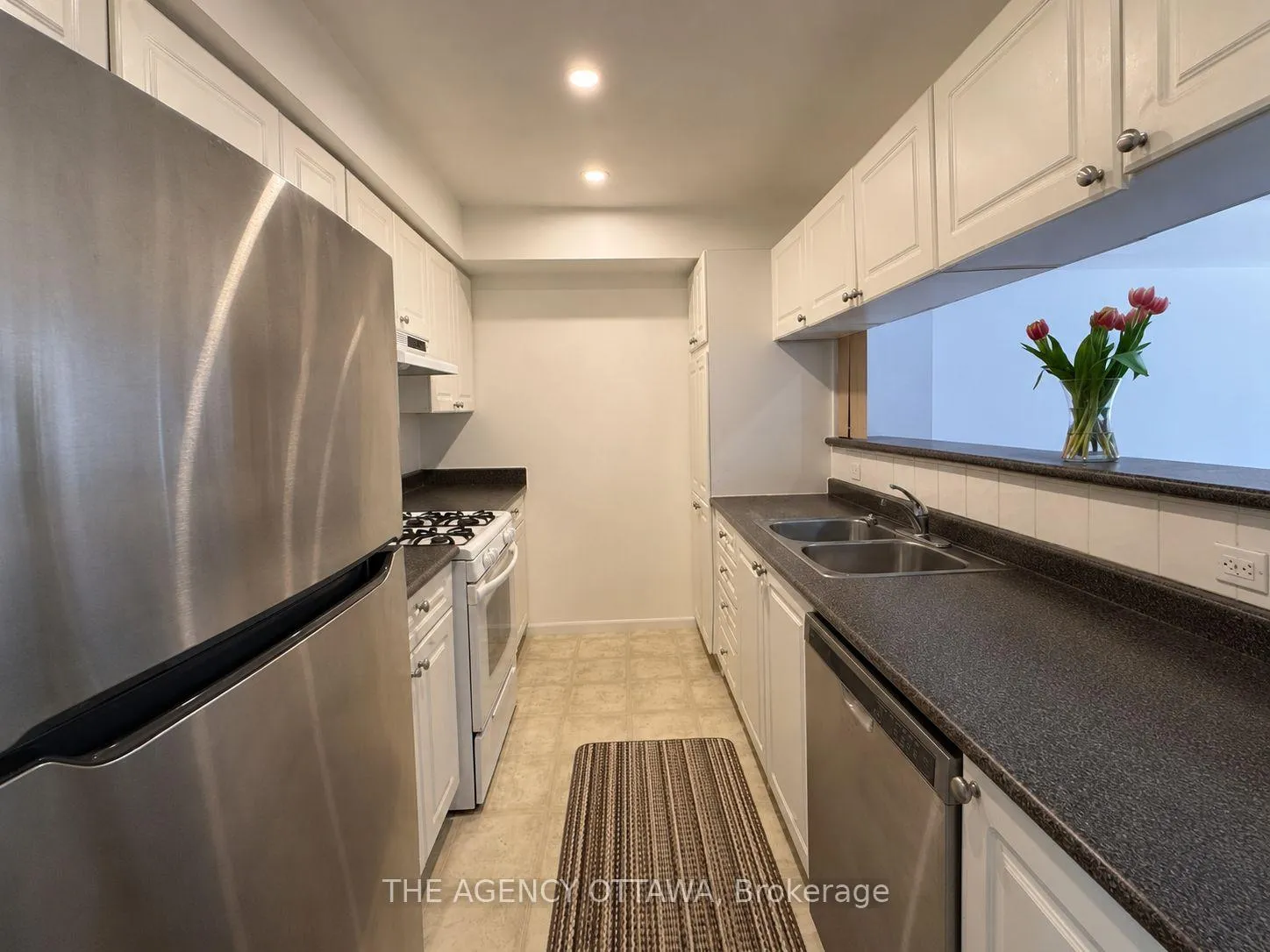 Photo 3 of 222 Freedom Private, Ottawa, Riverview Park — HOMEH