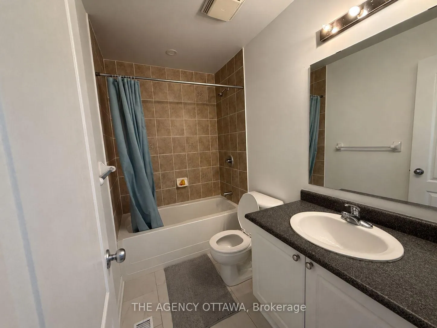 Photo 9 of 222 Freedom Private, Ottawa, Riverview Park — HOMEH
