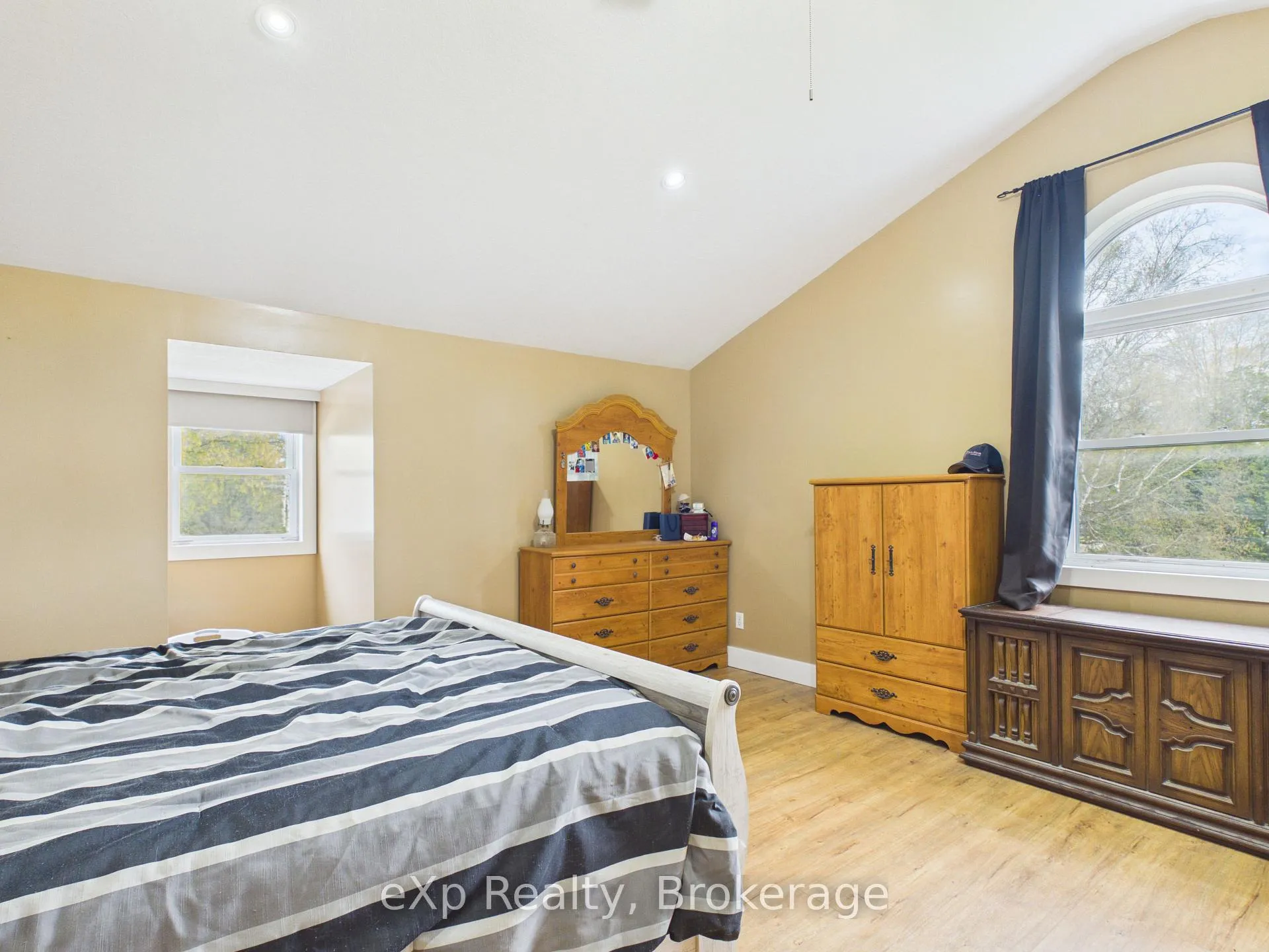 Photo 24 of 569 Louisa Street, West Grey — HOMEH