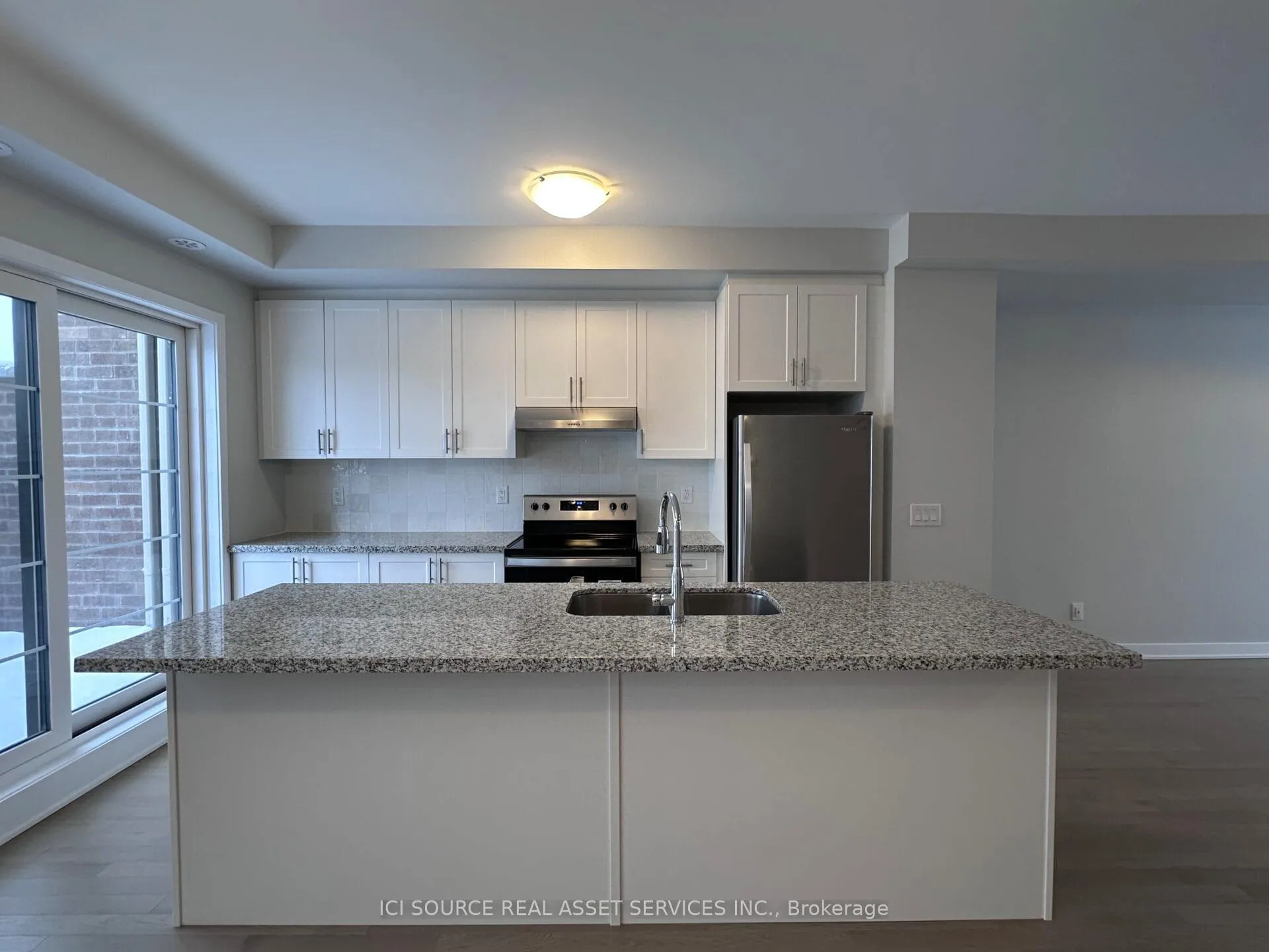 Photo 5 of 83 York Downs Boulevard, Markham, Angus Glen — HOMEH