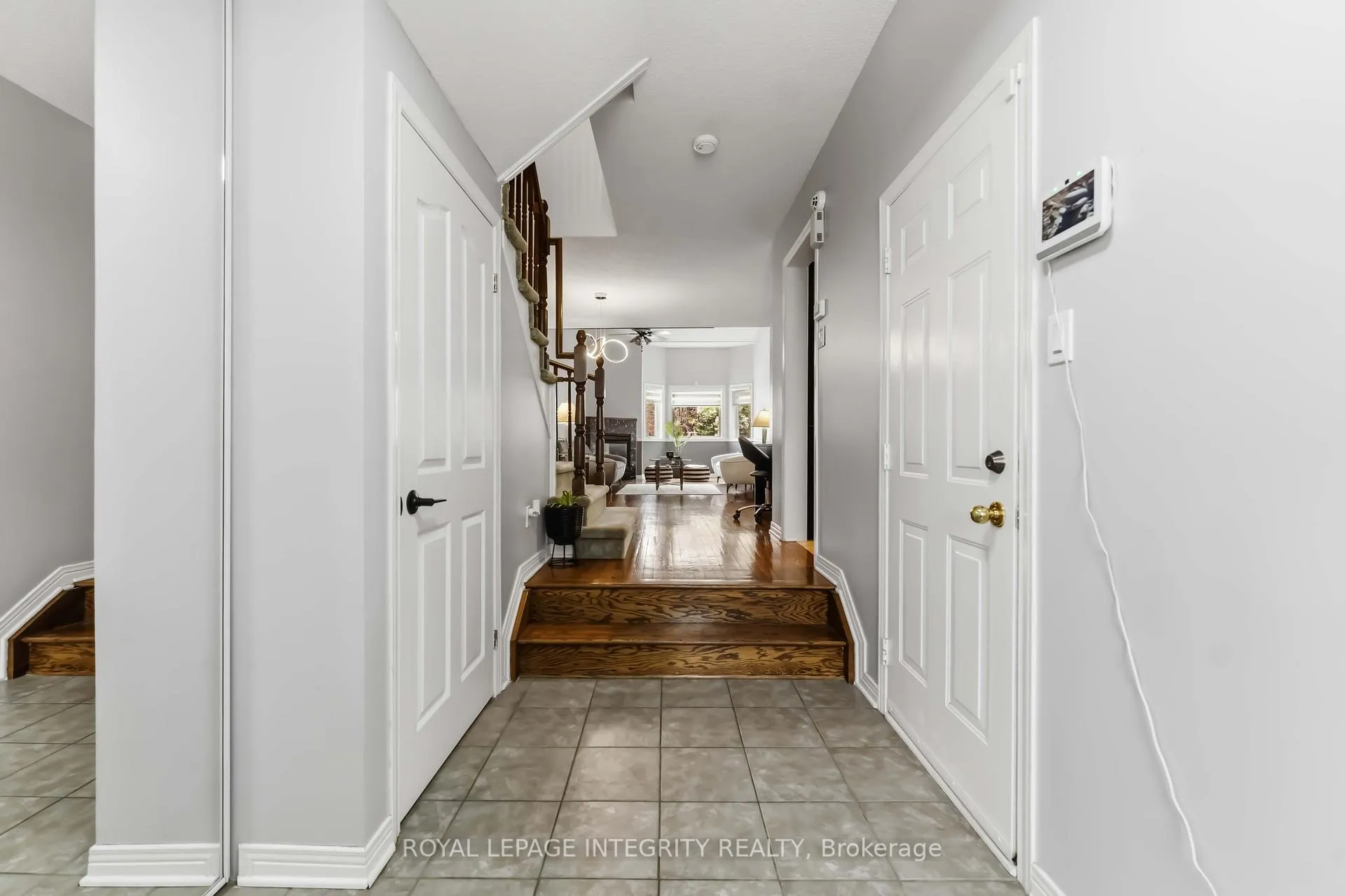 Photo 3 of 66 Eagleview Street, Ottawa, Kanata - Emerald Meadows/Trailwest — HOMEH