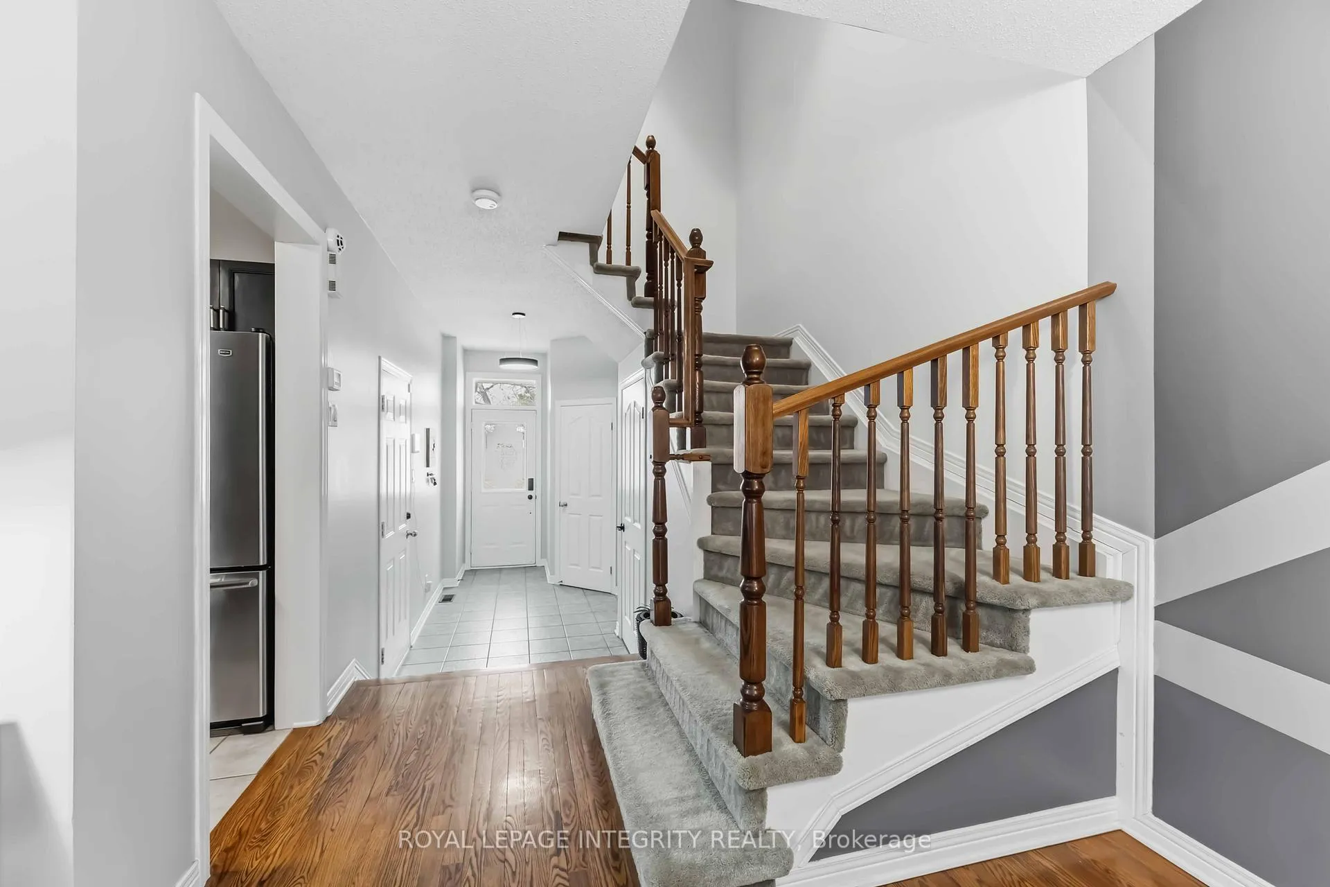 Photo 8 of 66 Eagleview Street, Ottawa, Kanata - Emerald Meadows/Trailwest — HOMEH