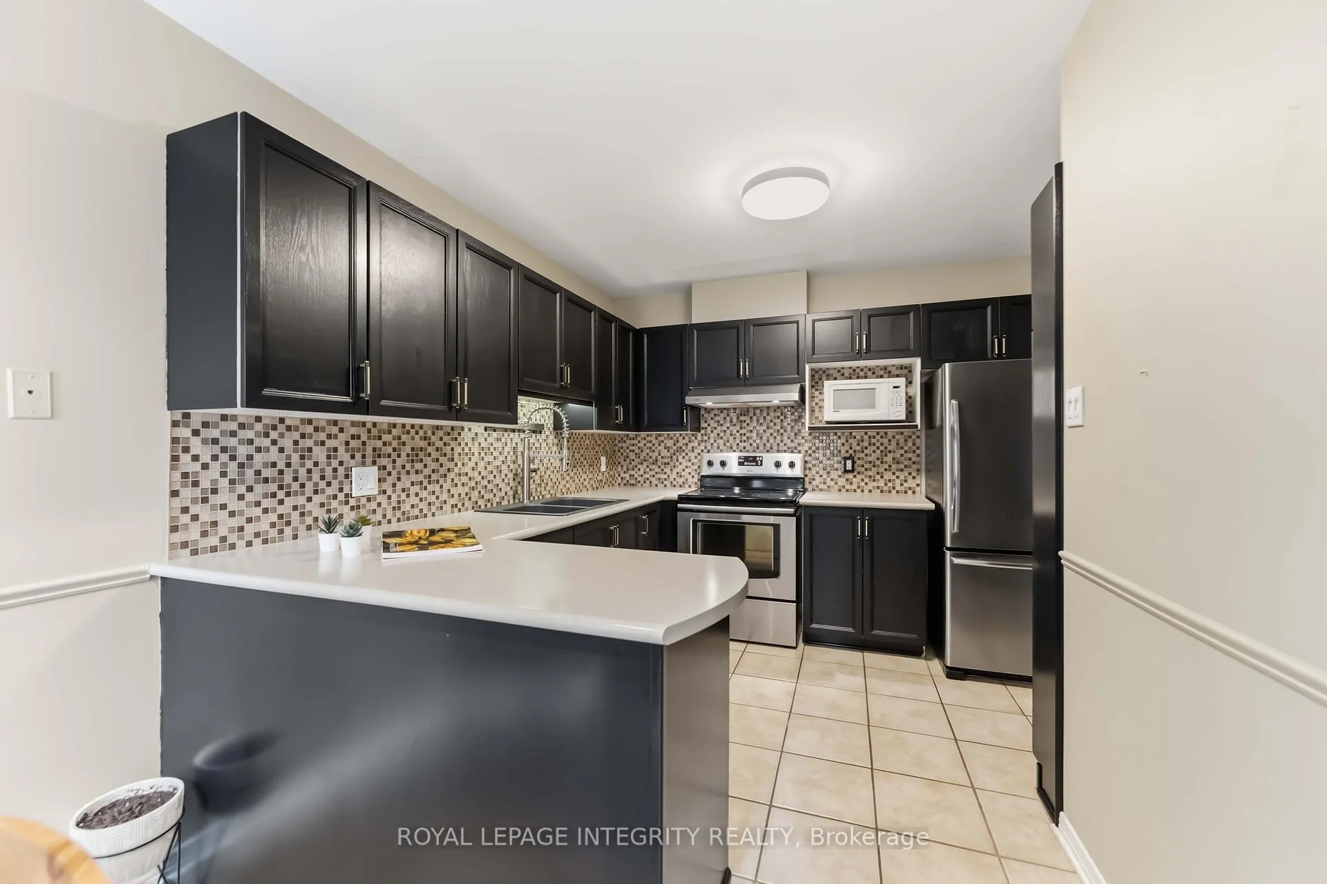 Photo 18 of 66 Eagleview Street, Ottawa, Kanata - Emerald Meadows/Trailwest — HOMEH