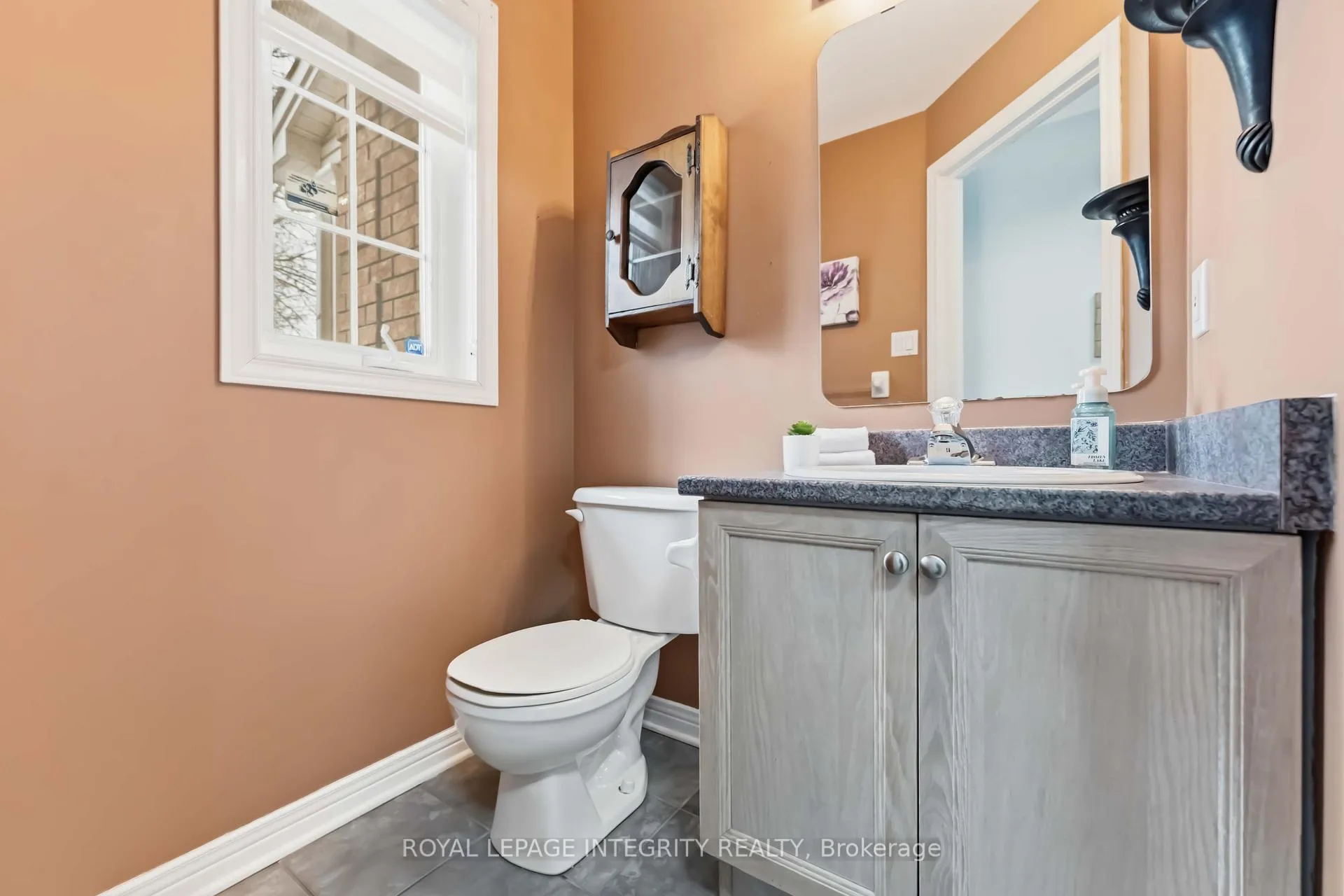 Photo 22 of 66 Eagleview Street, Ottawa, Kanata - Emerald Meadows/Trailwest — HOMEH