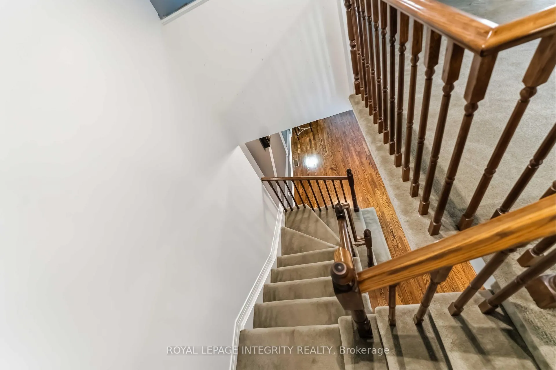 Photo 23 of 66 Eagleview Street, Ottawa, Kanata - Emerald Meadows/Trailwest — HOMEH