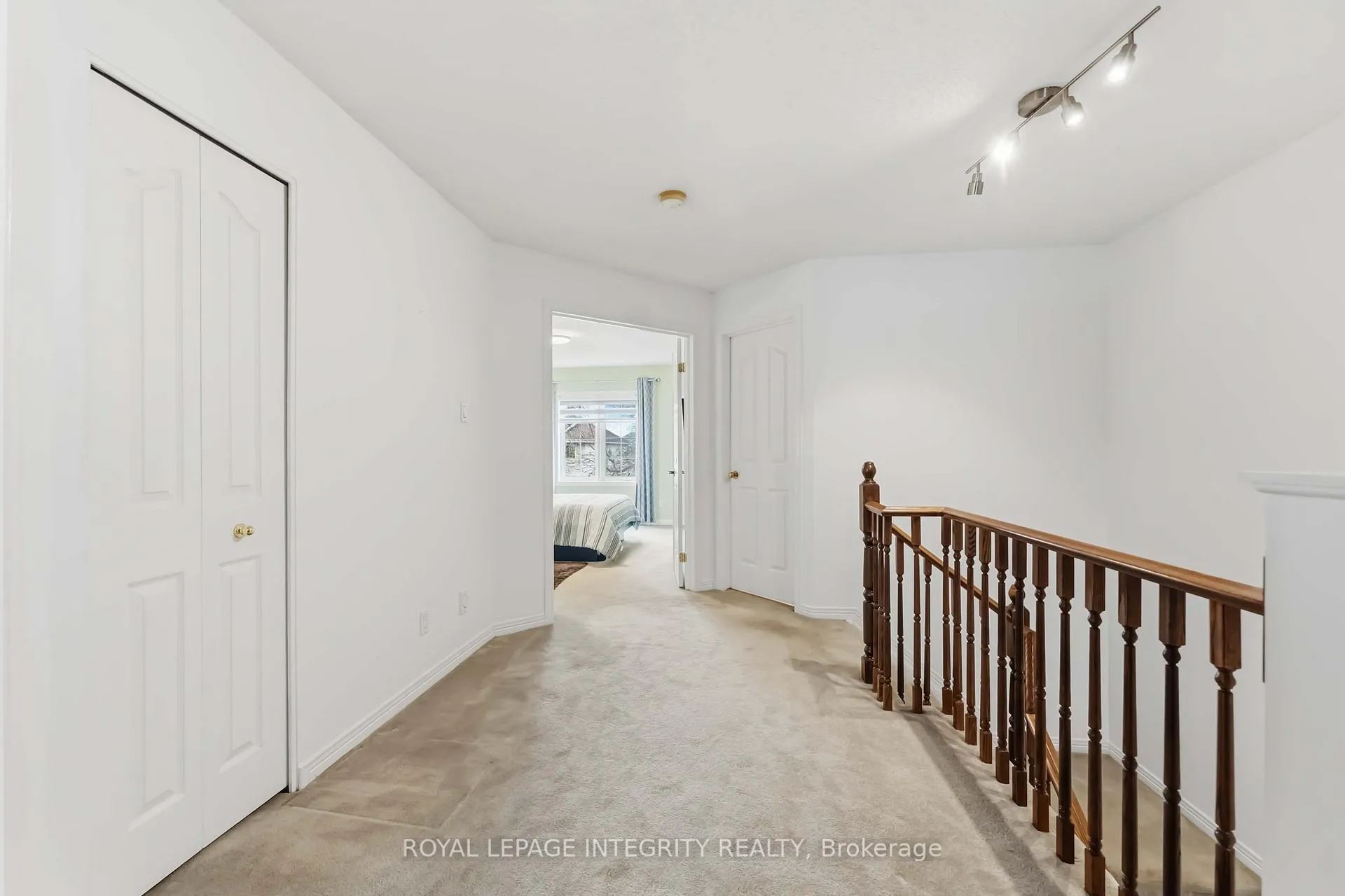Photo 26 of 66 Eagleview Street, Ottawa, Kanata - Emerald Meadows/Trailwest — HOMEH