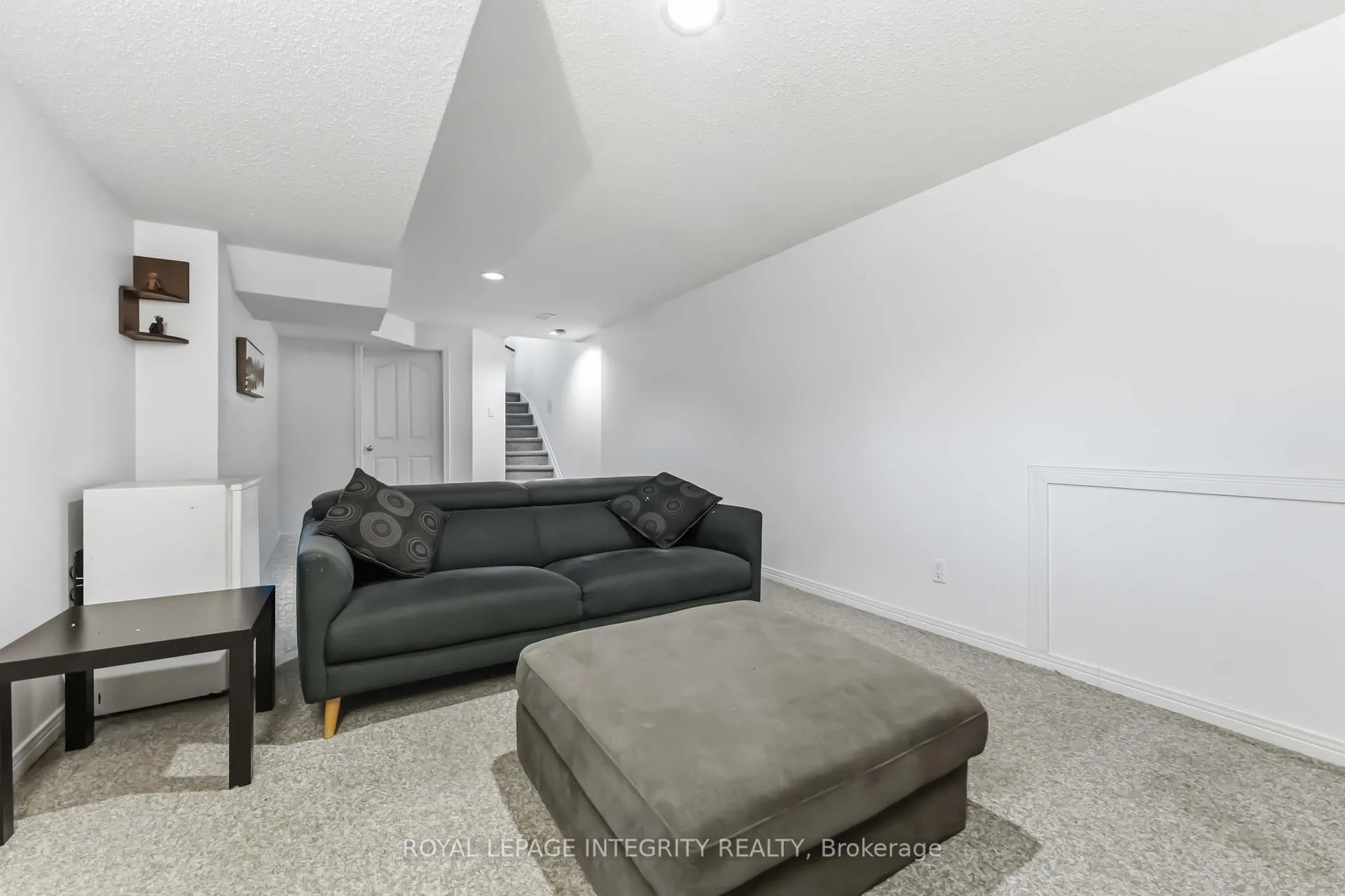 Photo 33 of 66 Eagleview Street, Ottawa, Kanata - Emerald Meadows/Trailwest — HOMEH