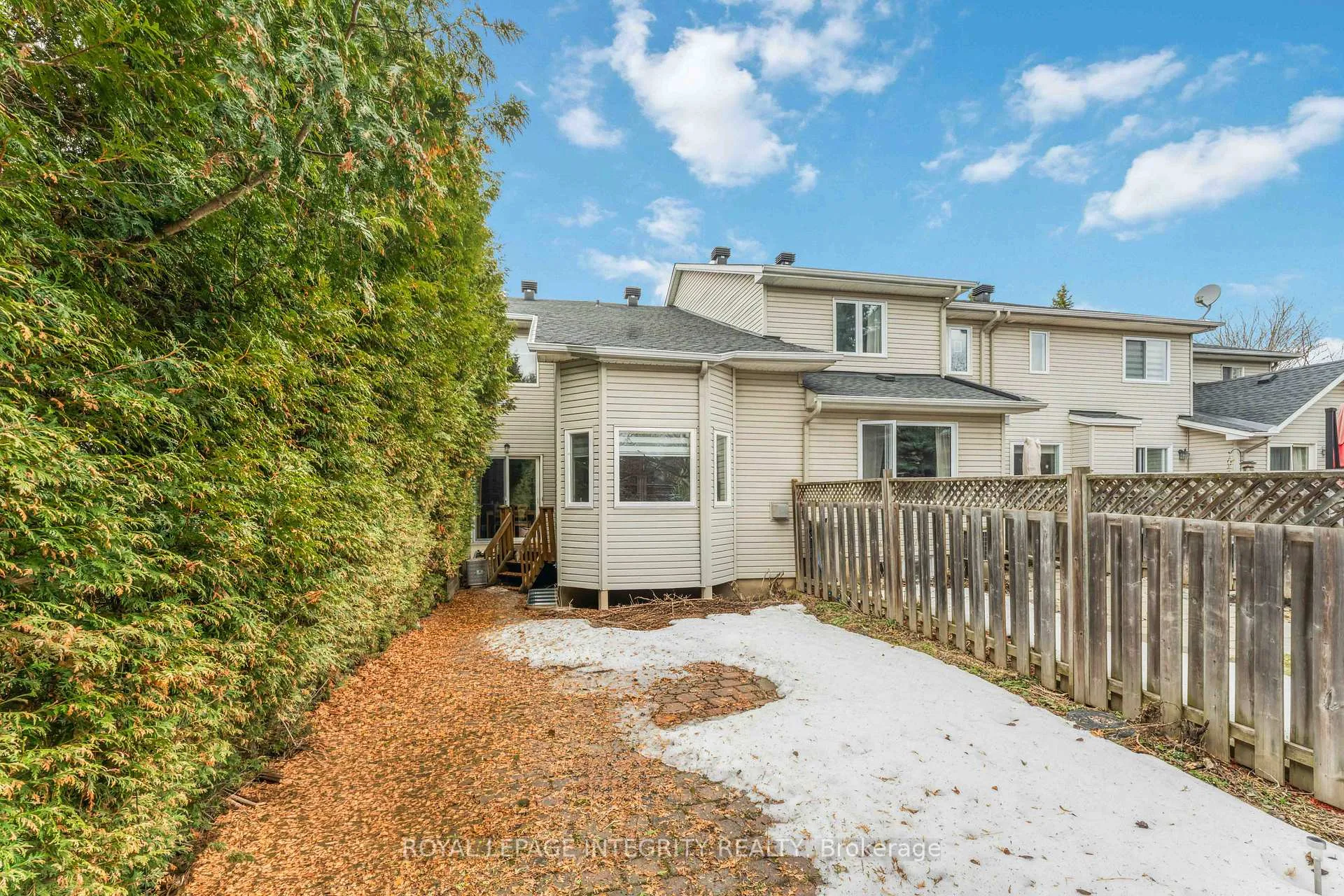 Photo 35 of 66 Eagleview Street, Ottawa, Kanata - Emerald Meadows/Trailwest — HOMEH
