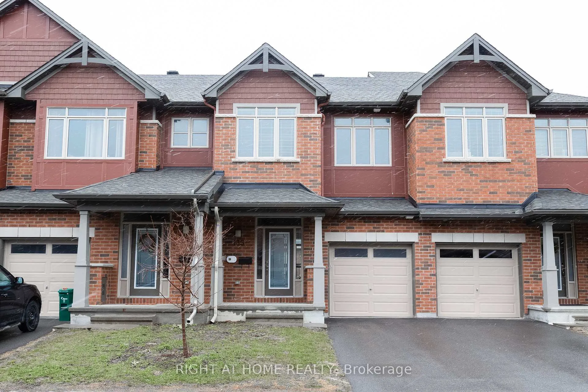 Photo 1 of 135 Overberg Way, Ottawa, Kanata - Emerald Meadows/Trailwest — HOMEH