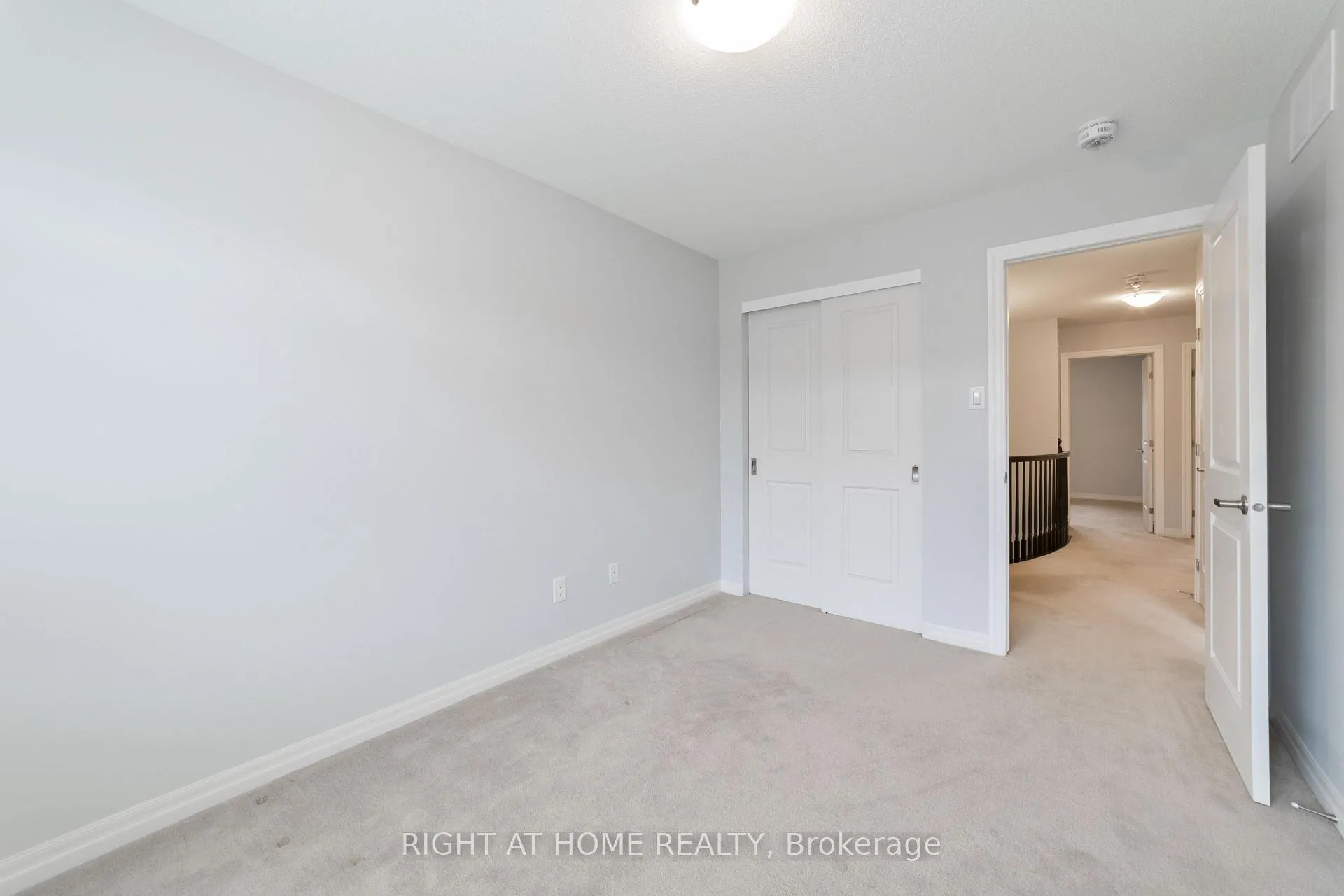 Photo 6 of 135 Overberg Way, Ottawa, Kanata - Emerald Meadows/Trailwest — HOMEH