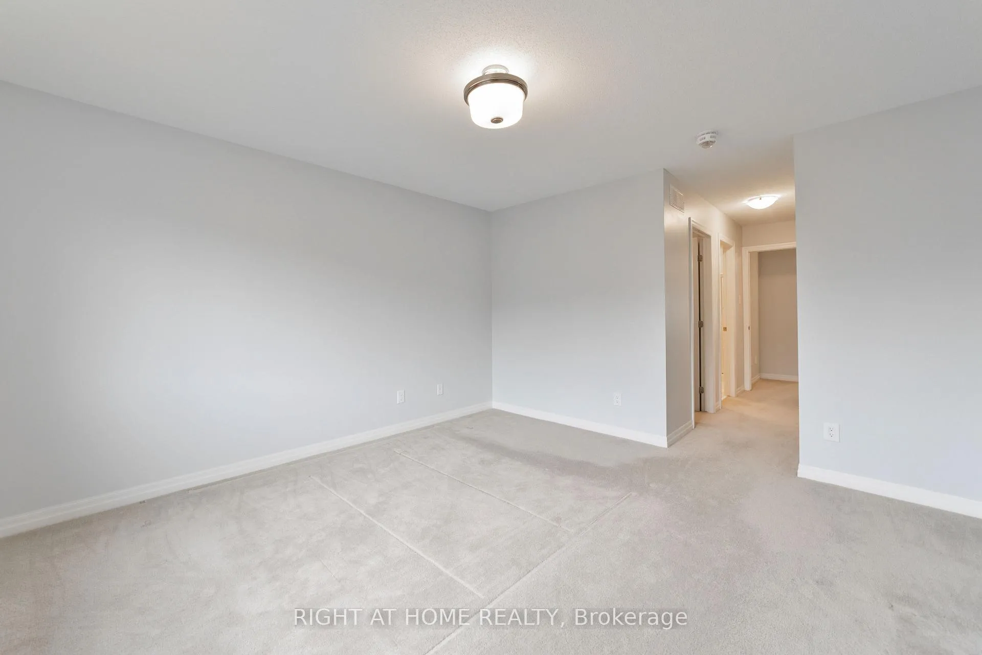 Photo 13 of 135 Overberg Way, Ottawa, Kanata - Emerald Meadows/Trailwest — HOMEH