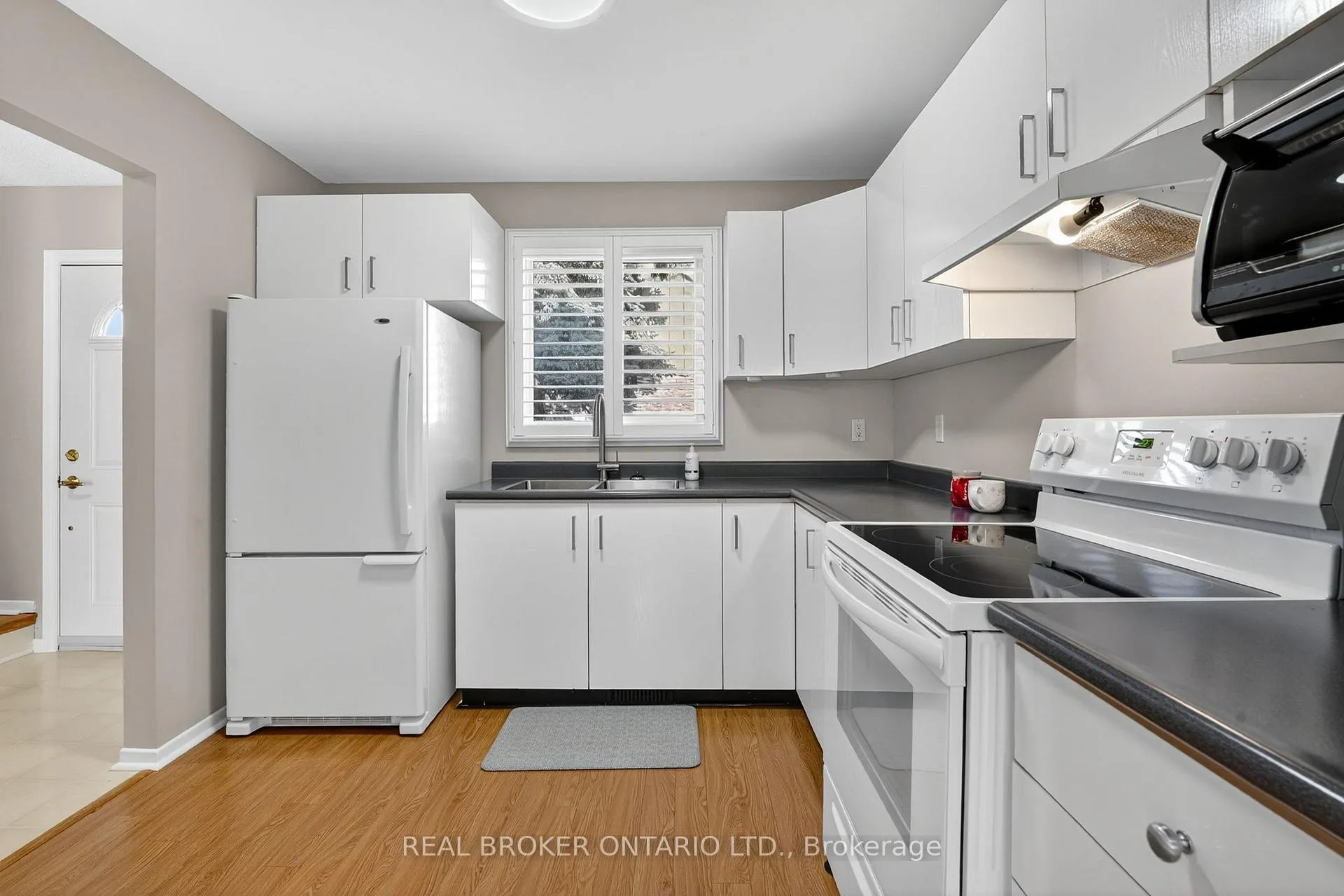 Photo 4 of Unit 47, 105 Hansen Road N, Brampton, Madoc — HOMEH
