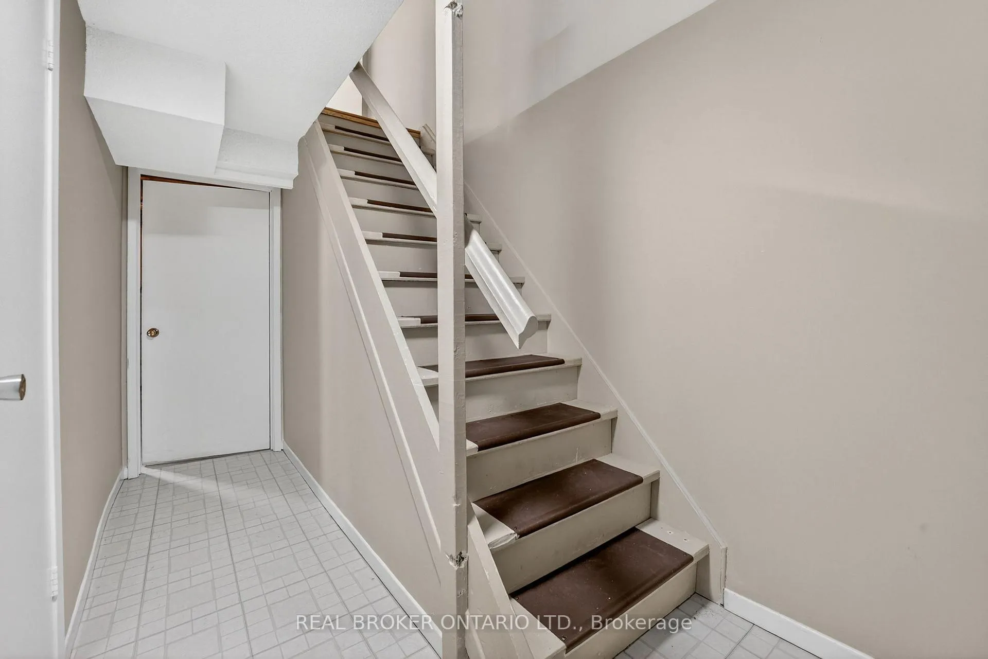 Photo 19 of Unit 47, 105 Hansen Road N, Brampton, Madoc — HOMEH
