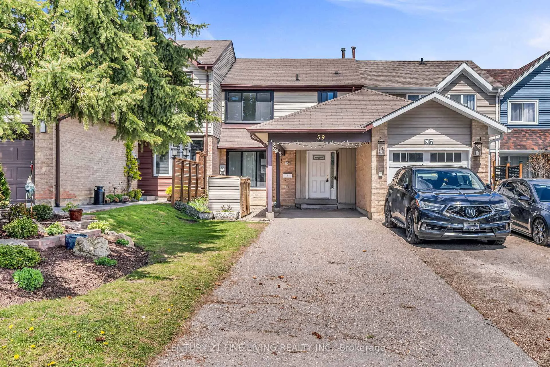 Photo 1 of 39 Rushmore Crescent, Brampton, Heart Lake East — HOMEH