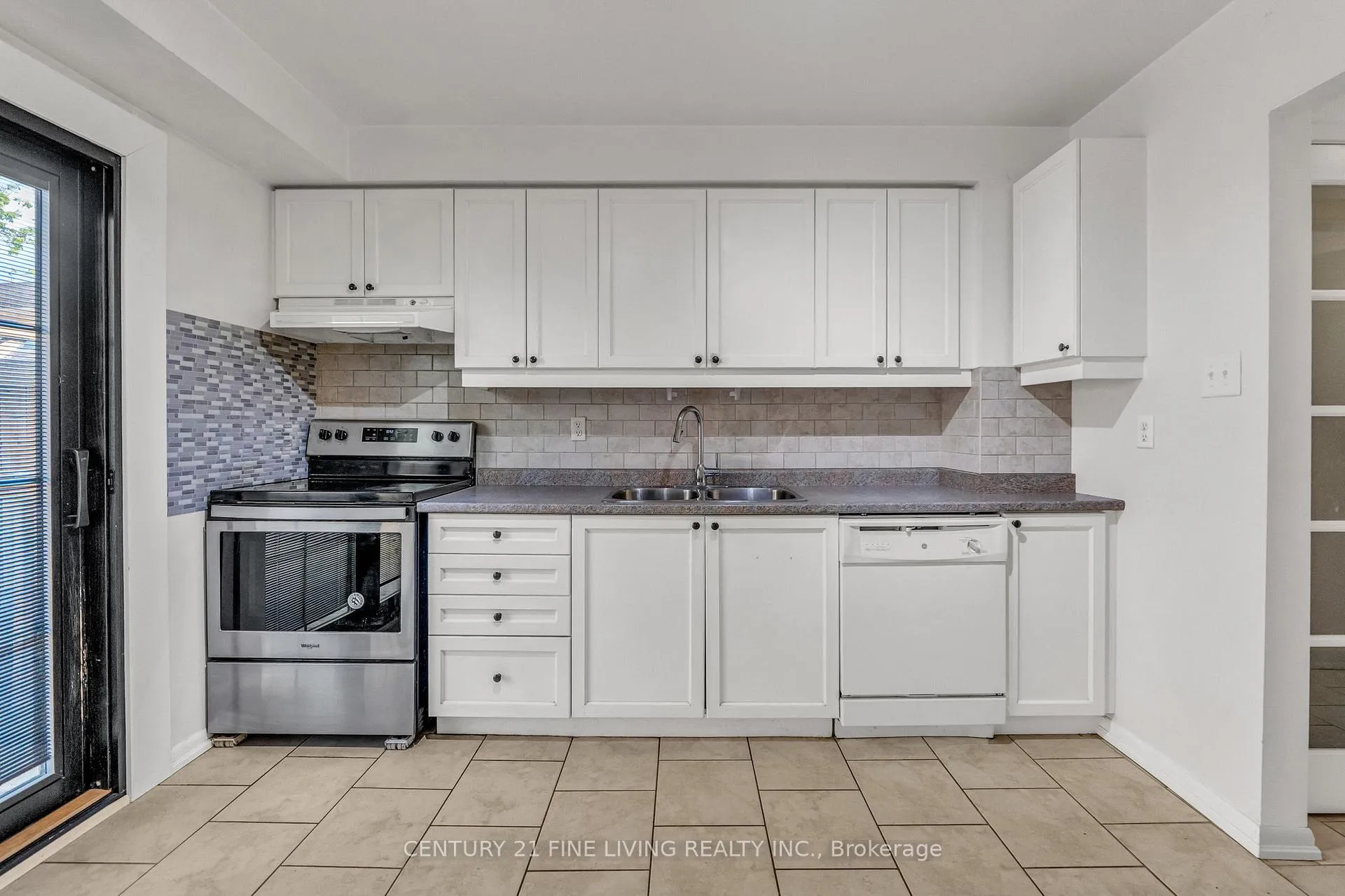 Photo 14 of 39 Rushmore Crescent, Brampton, Heart Lake East — HOMEH