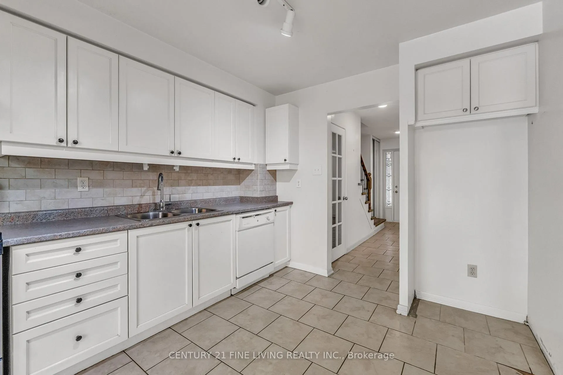 Photo 16 of 39 Rushmore Crescent, Brampton, Heart Lake East — HOMEH