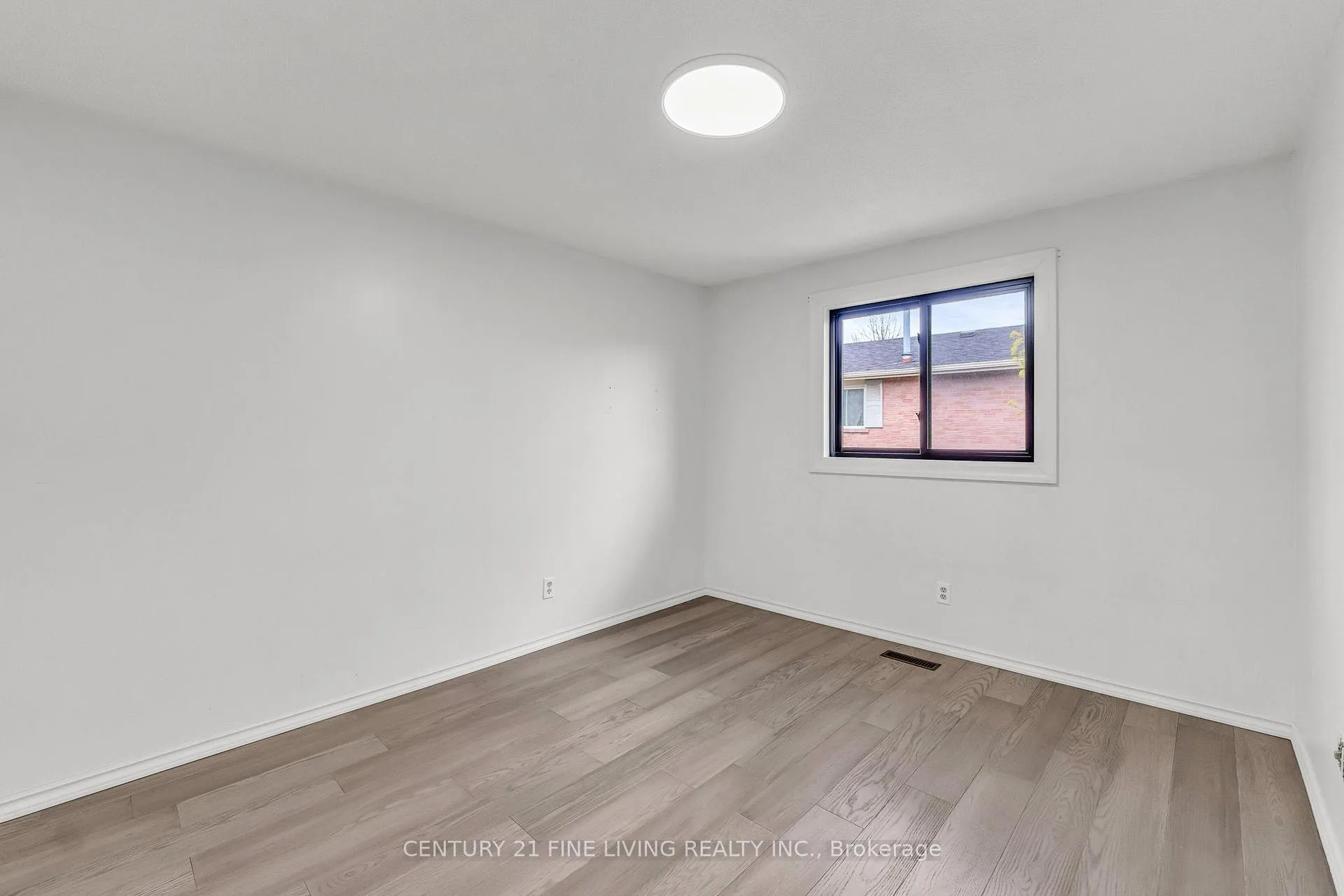 Photo 25 of 39 Rushmore Crescent, Brampton, Heart Lake East — HOMEH