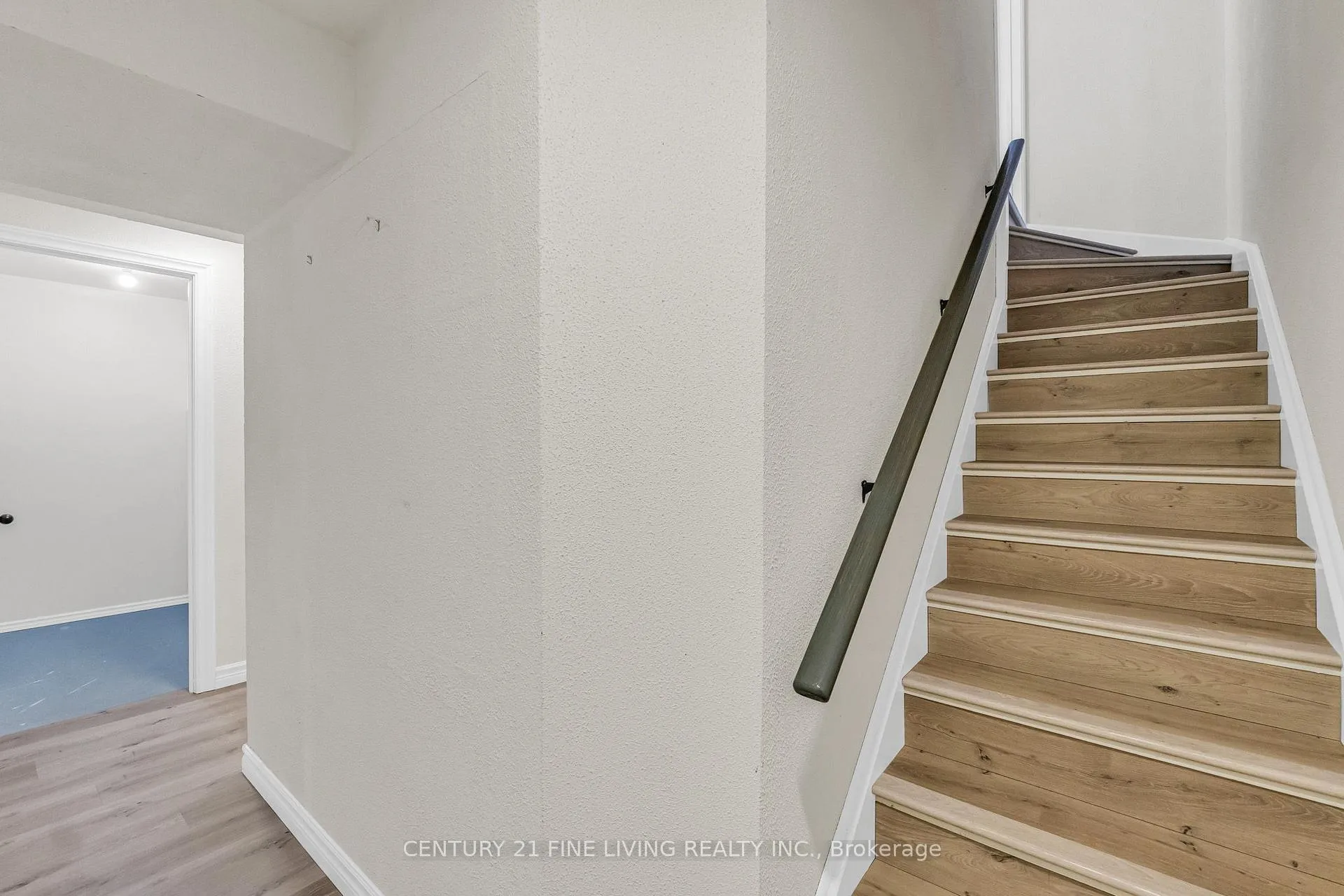 Photo 31 of 39 Rushmore Crescent, Brampton, Heart Lake East — HOMEH