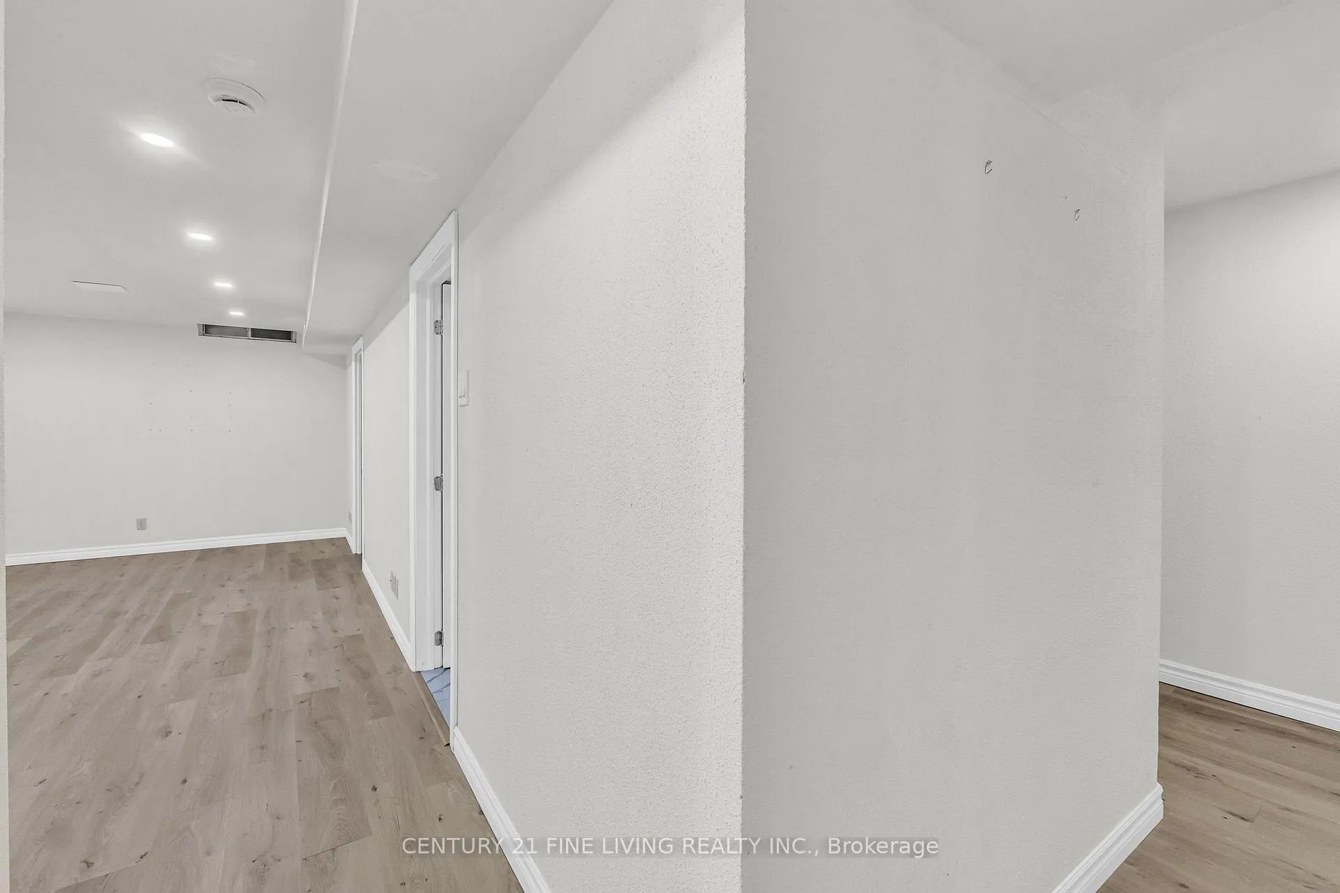Photo 32 of 39 Rushmore Crescent, Brampton, Heart Lake East — HOMEH