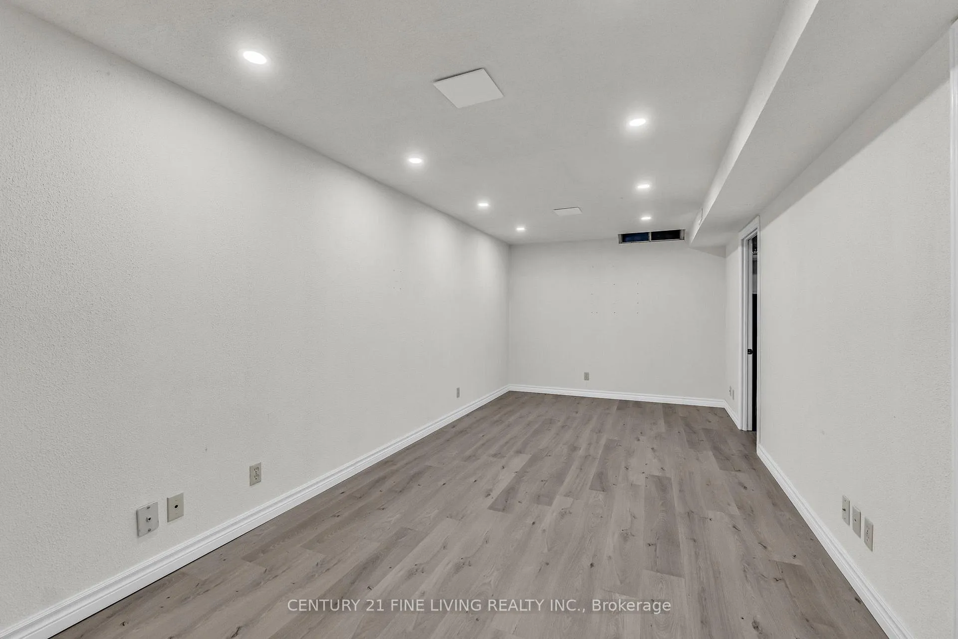 Photo 33 of 39 Rushmore Crescent, Brampton, Heart Lake East — HOMEH