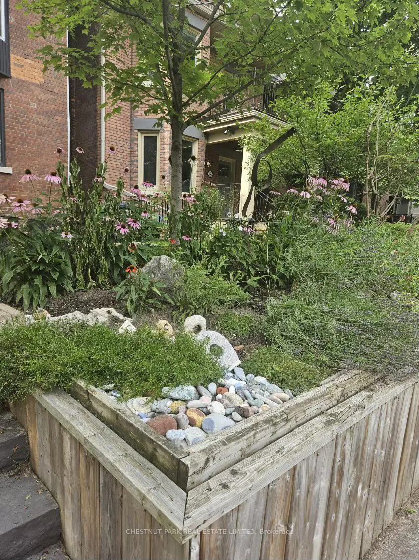 Photo 4 of Unit Lower, 10 Wroxeter Avenue, Toronto, North Riverdale — HOMEH