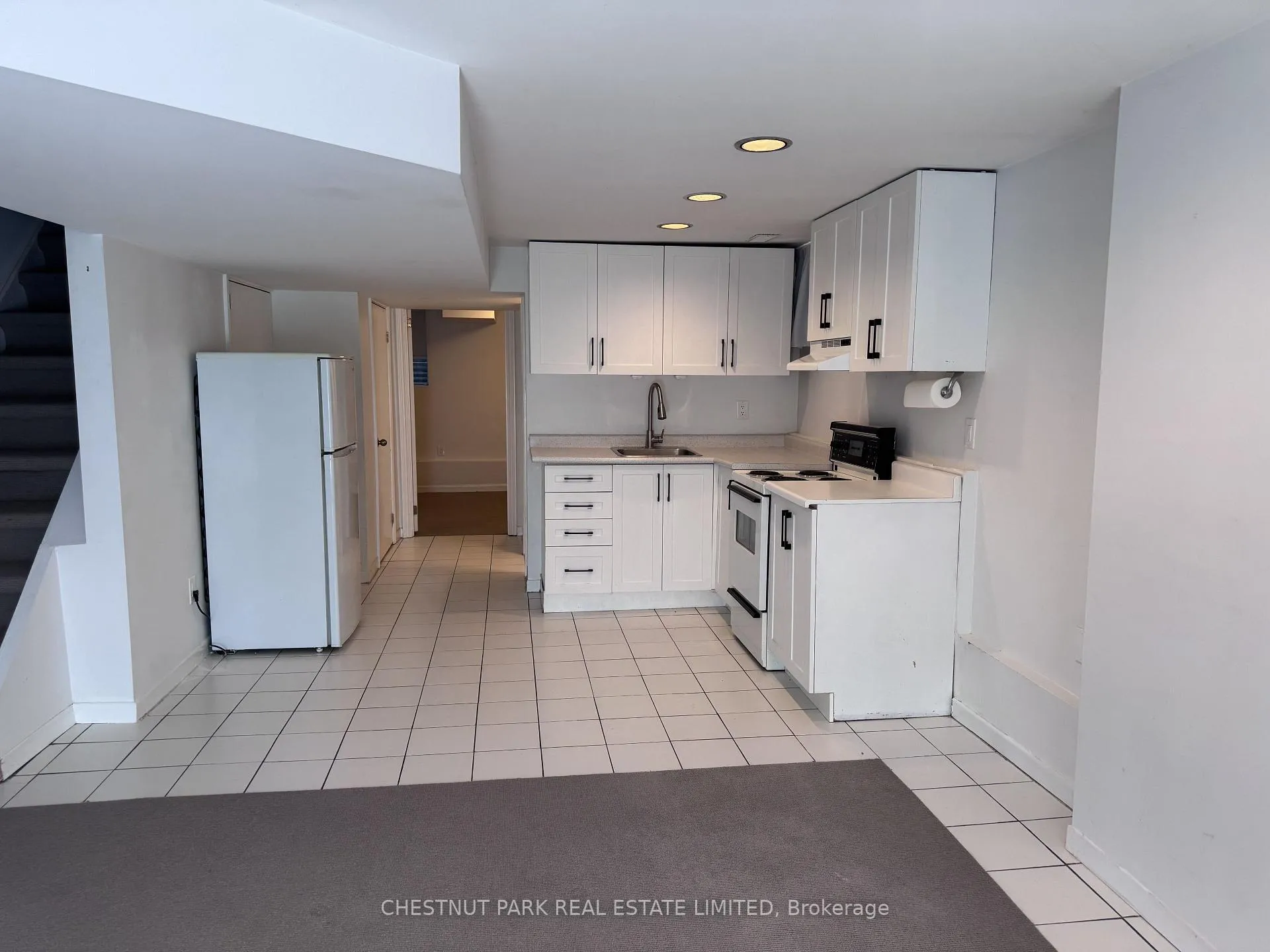 Photo 8 of Unit Lower, 10 Wroxeter Avenue, Toronto, North Riverdale — HOMEH