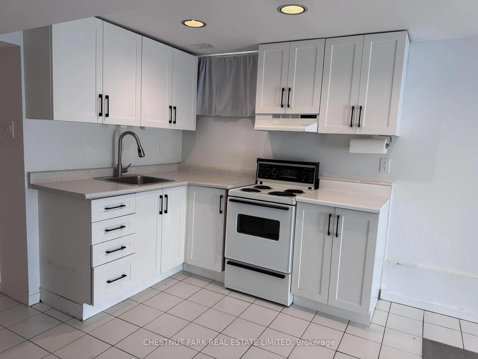 Photo 18 of Unit Lower, 10 Wroxeter Avenue, Toronto, North Riverdale — HOMEH