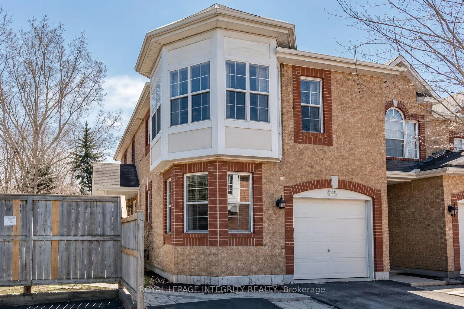 Photo 1 of 35 Heartleaf Private, Ottawa, Hunt Club Park/Greenboro — HOMEH