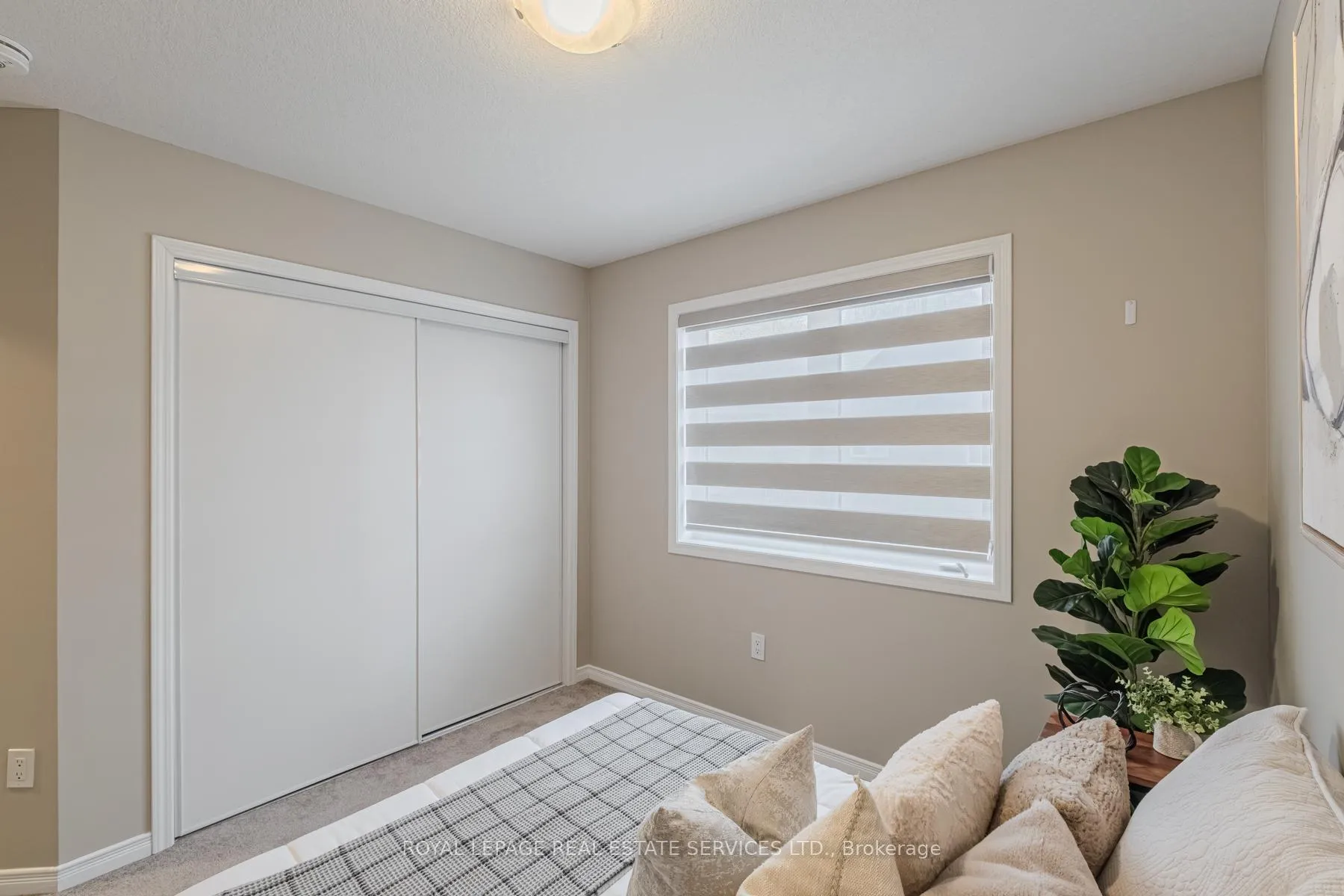 Photo 35 of 76 Cooke Avenue, Brantford, Shellard Lane — HOMEH