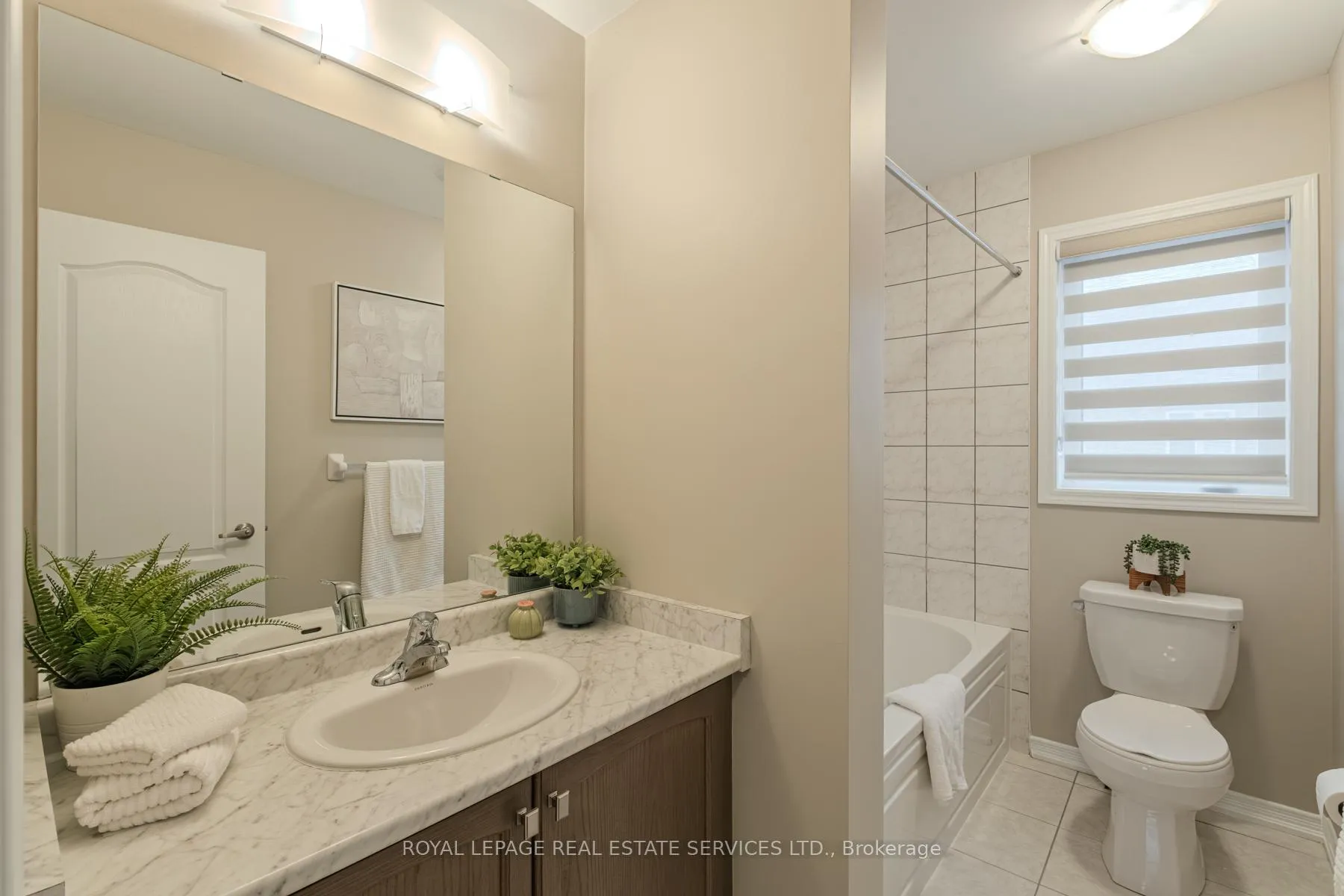 Photo 36 of 76 Cooke Avenue, Brantford, Shellard Lane — HOMEH