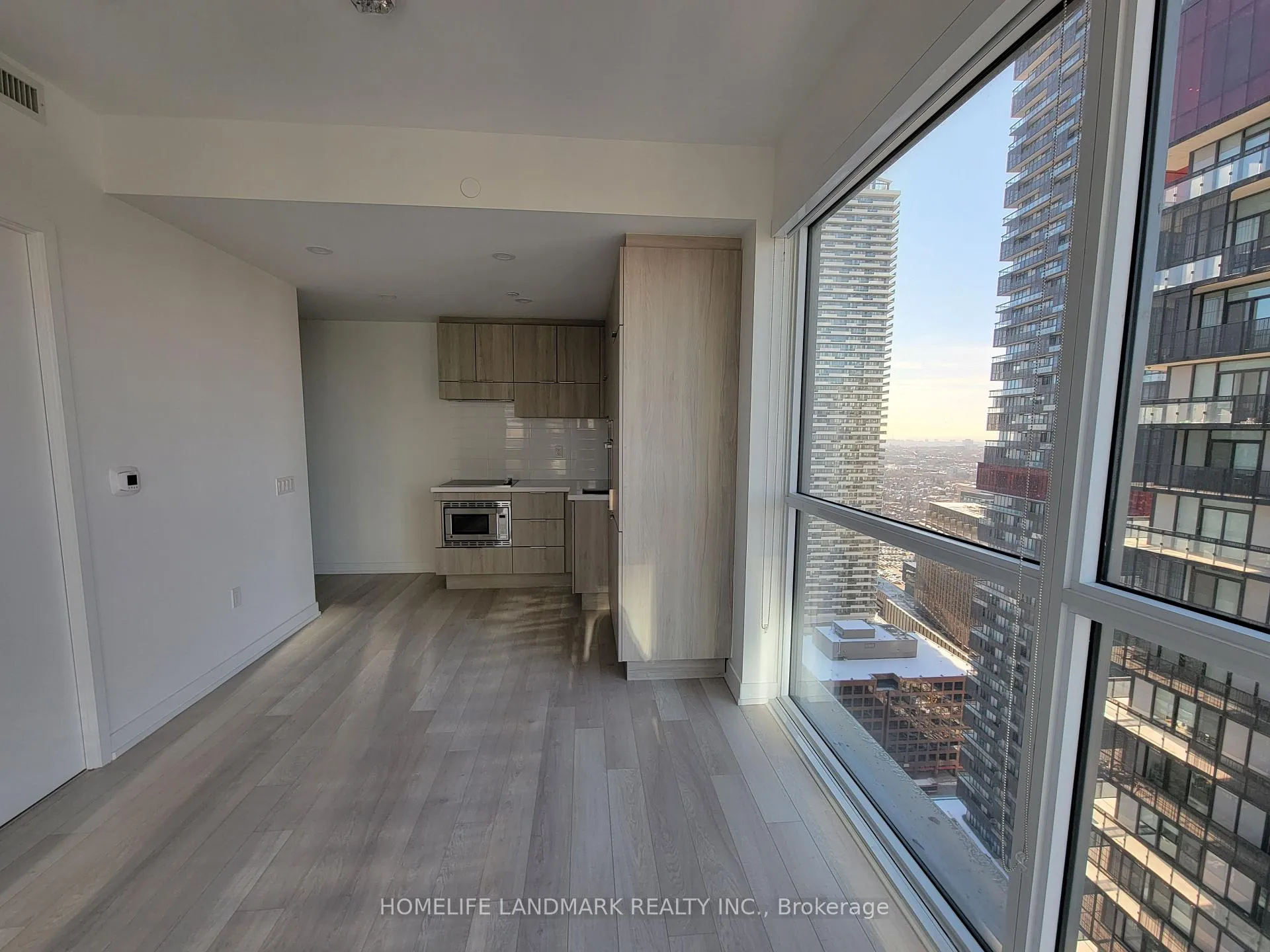 Photo 8 of Unit 2908, 39 Roehampton Avenue, Toronto, Mount Pleasant West — HOMEH