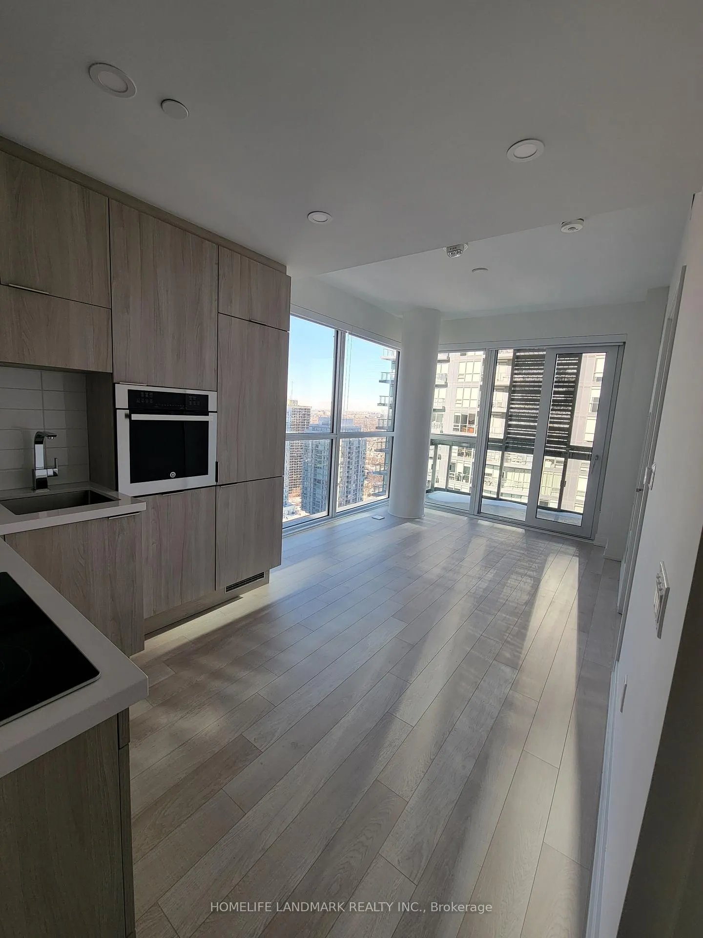 Photo 9 of Unit 2908, 39 Roehampton Avenue, Toronto, Mount Pleasant West — HOMEH