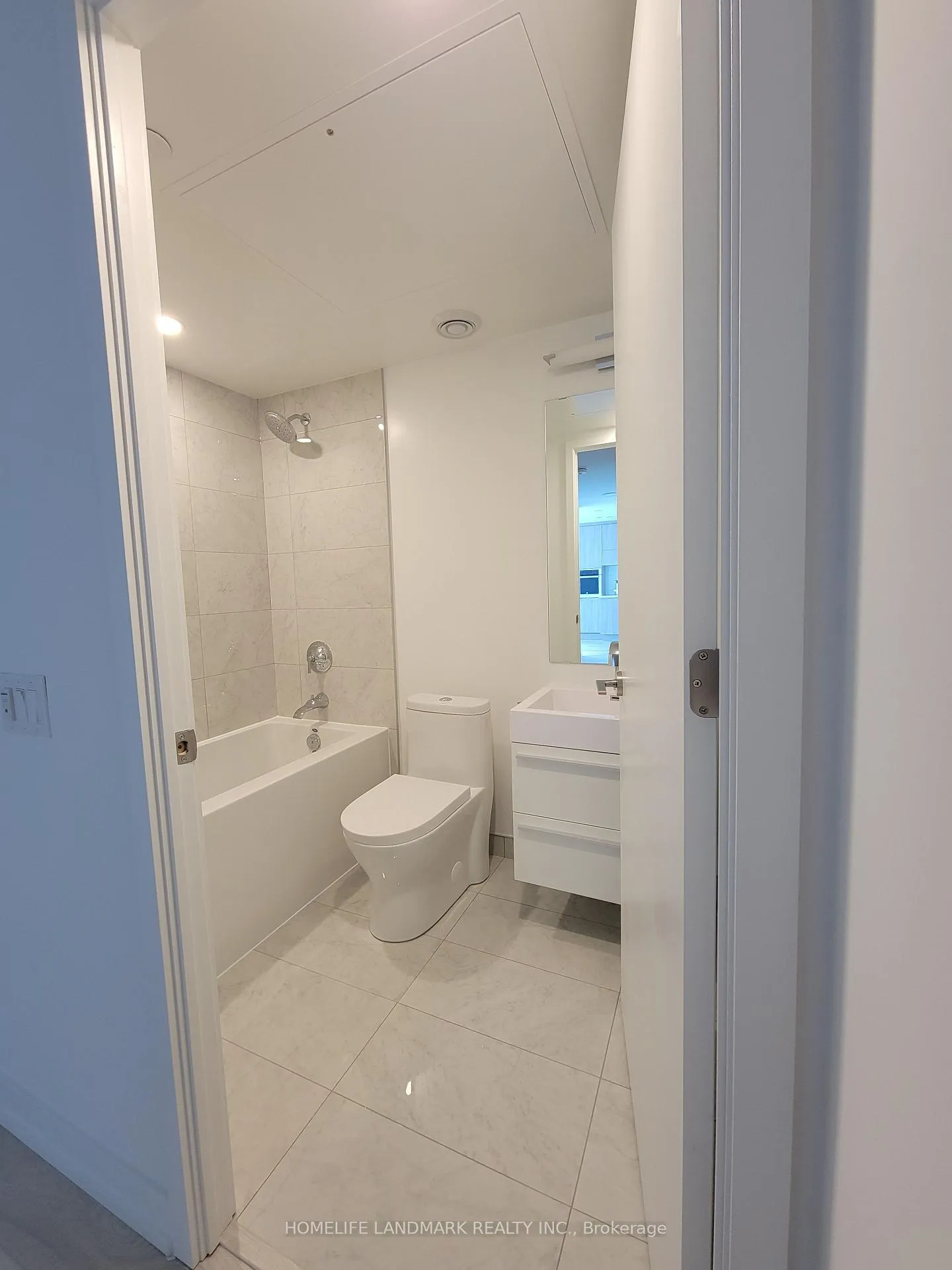 Photo 14 of Unit 2908, 39 Roehampton Avenue, Toronto, Mount Pleasant West — HOMEH