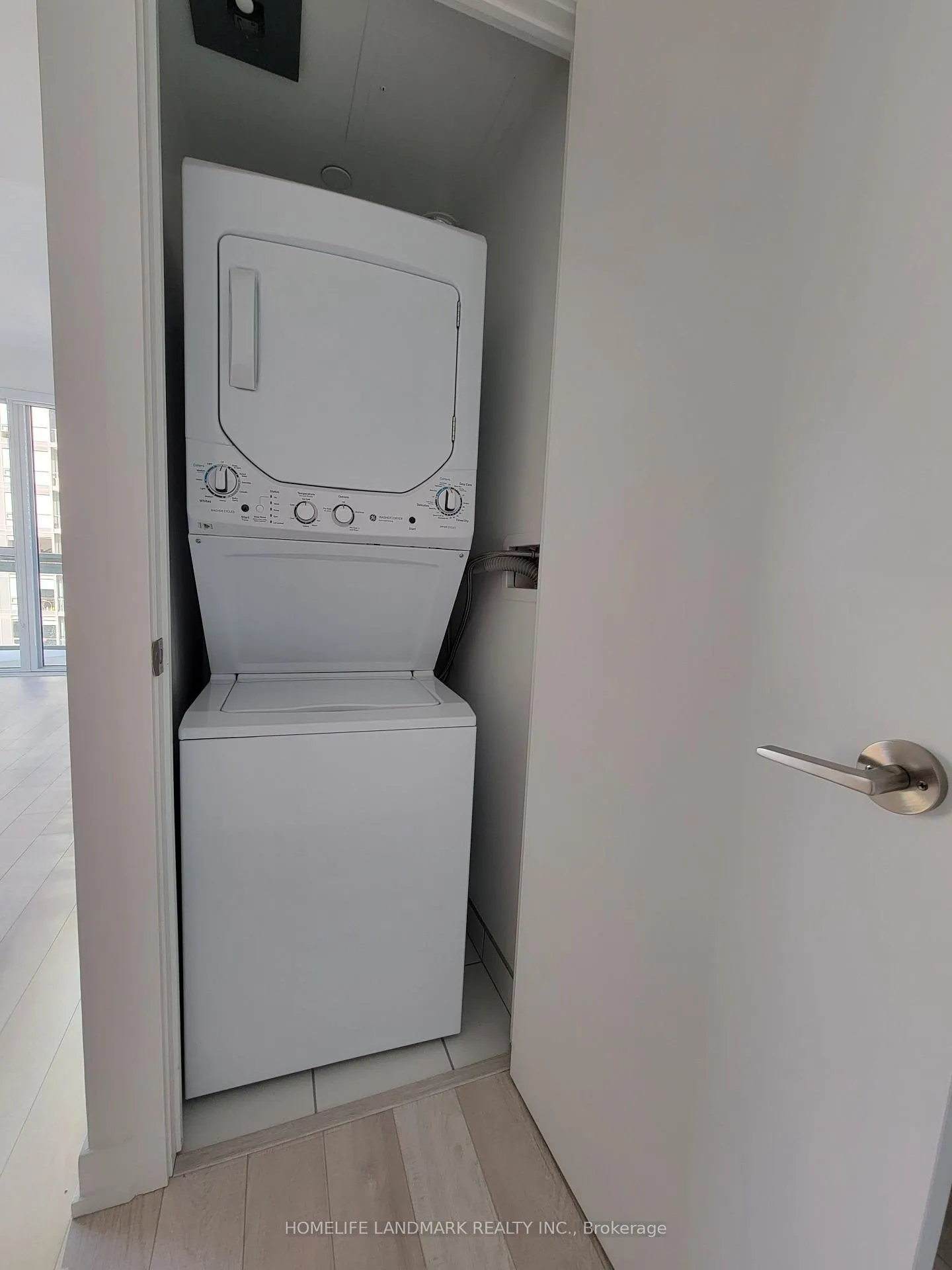 Photo 16 of Unit 2908, 39 Roehampton Avenue, Toronto, Mount Pleasant West — HOMEH