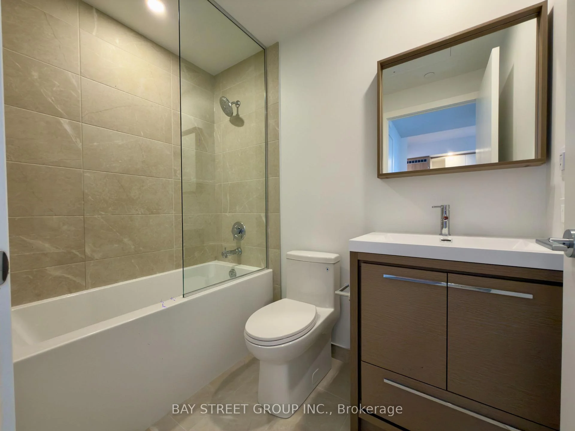 Photo 15 of Unit 1107, 2851 Highway 7 Road, Vaughan, Vaughan Corporate Centre — HOMEH