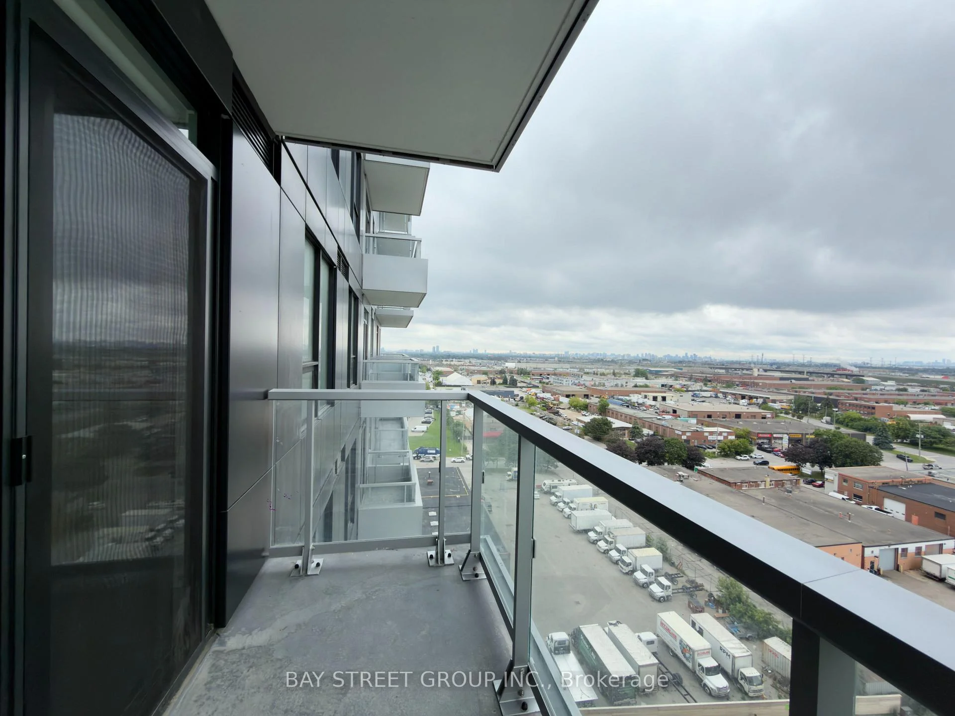 Photo 17 of Unit 1107, 2851 Highway 7 Road, Vaughan, Vaughan Corporate Centre — HOMEH