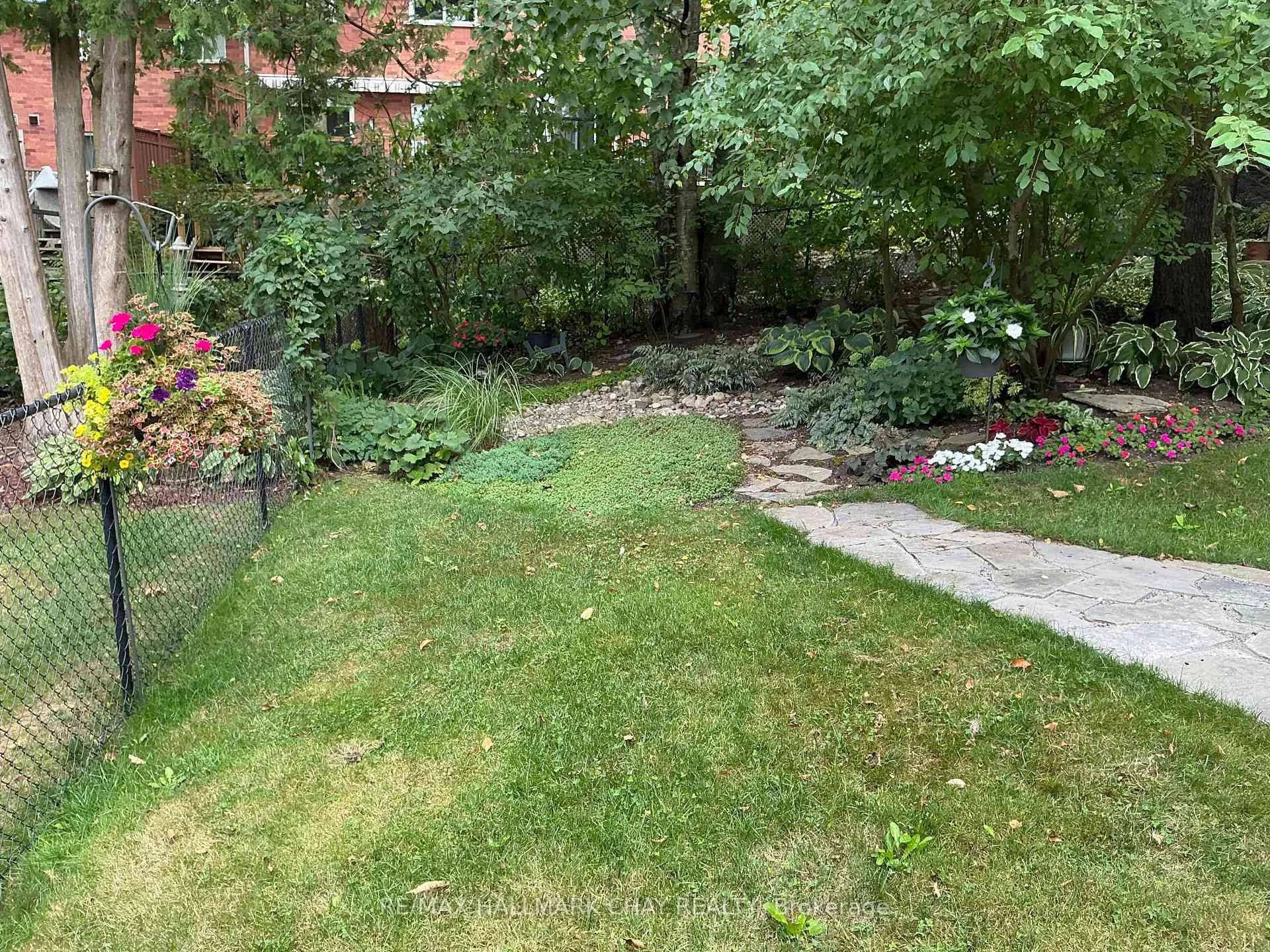 Photo 40 of 13 Bailey Court, Barrie, Allandale — HOMEH