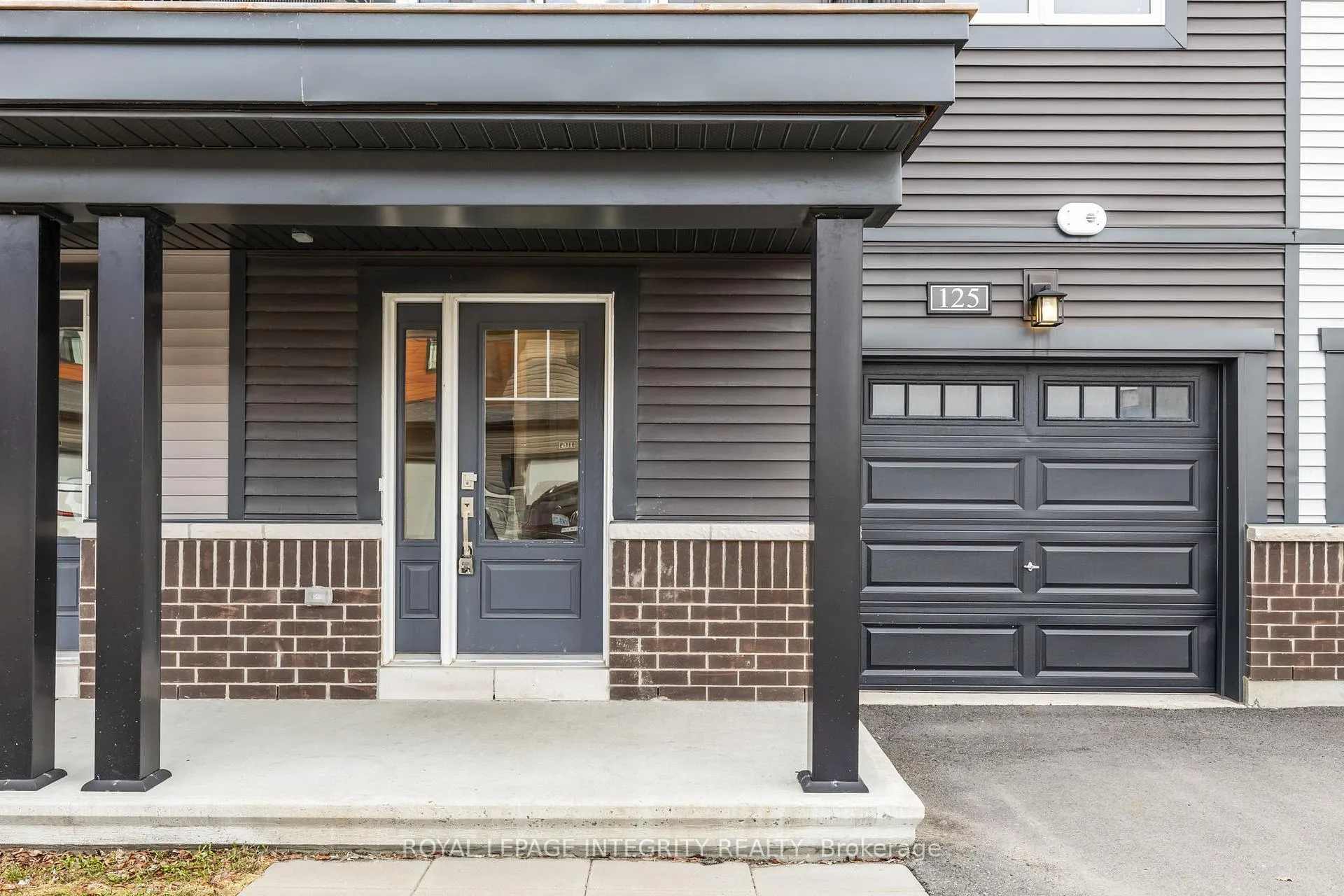 Photo 2 of 125 Attwell Private, Ottawa, Kanata - Morgan's Grant/South March — HOMEH