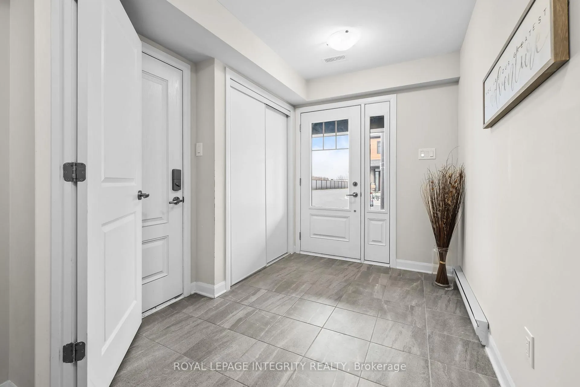 Photo 3 of 125 Attwell Private, Ottawa, Kanata - Morgan's Grant/South March — HOMEH
