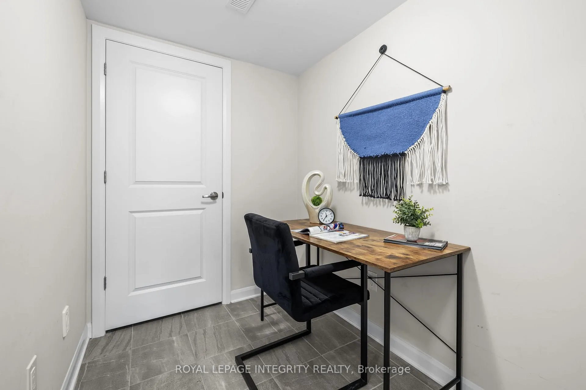 Photo 4 of 125 Attwell Private, Ottawa, Kanata - Morgan's Grant/South March — HOMEH