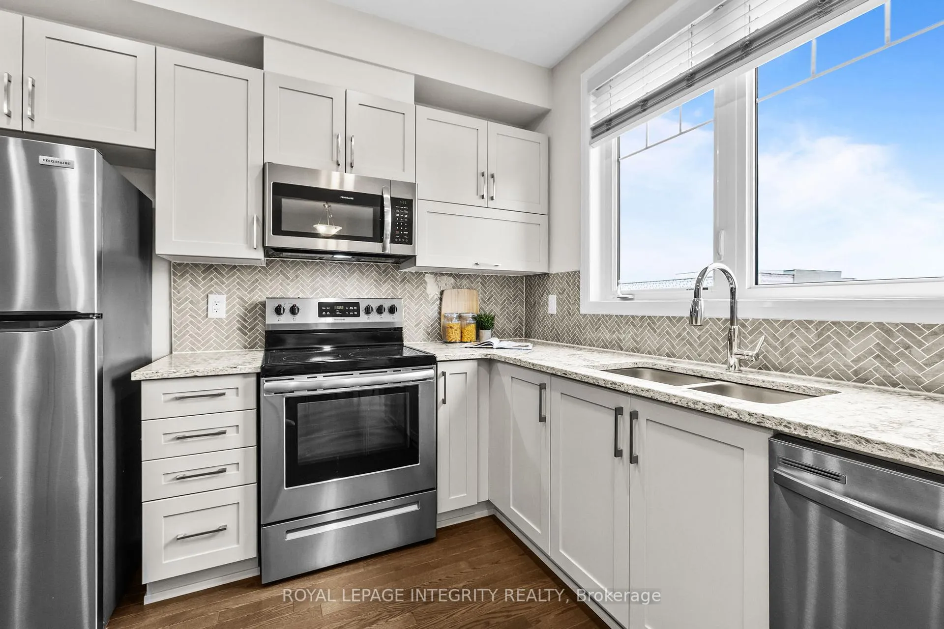 Photo 11 of 125 Attwell Private, Ottawa, Kanata - Morgan's Grant/South March — HOMEH