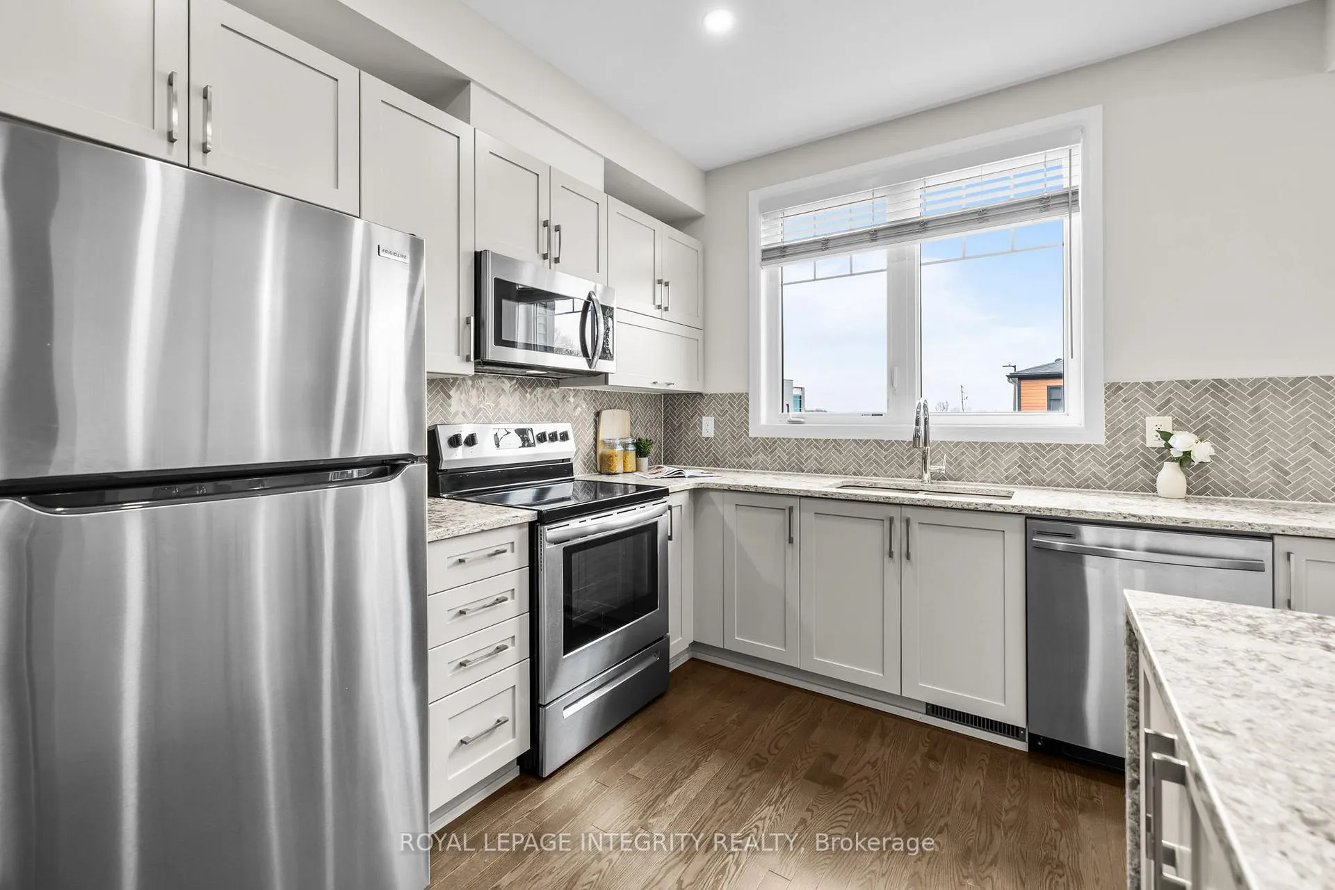Photo 14 of 125 Attwell Private, Ottawa, Kanata - Morgan's Grant/South March — HOMEH
