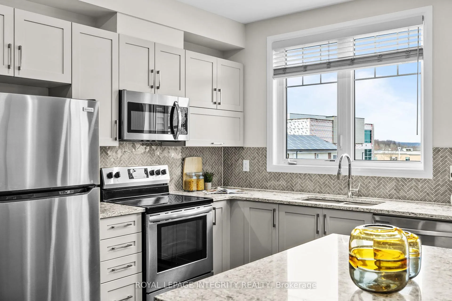 Photo 15 of 125 Attwell Private, Ottawa, Kanata - Morgan's Grant/South March — HOMEH