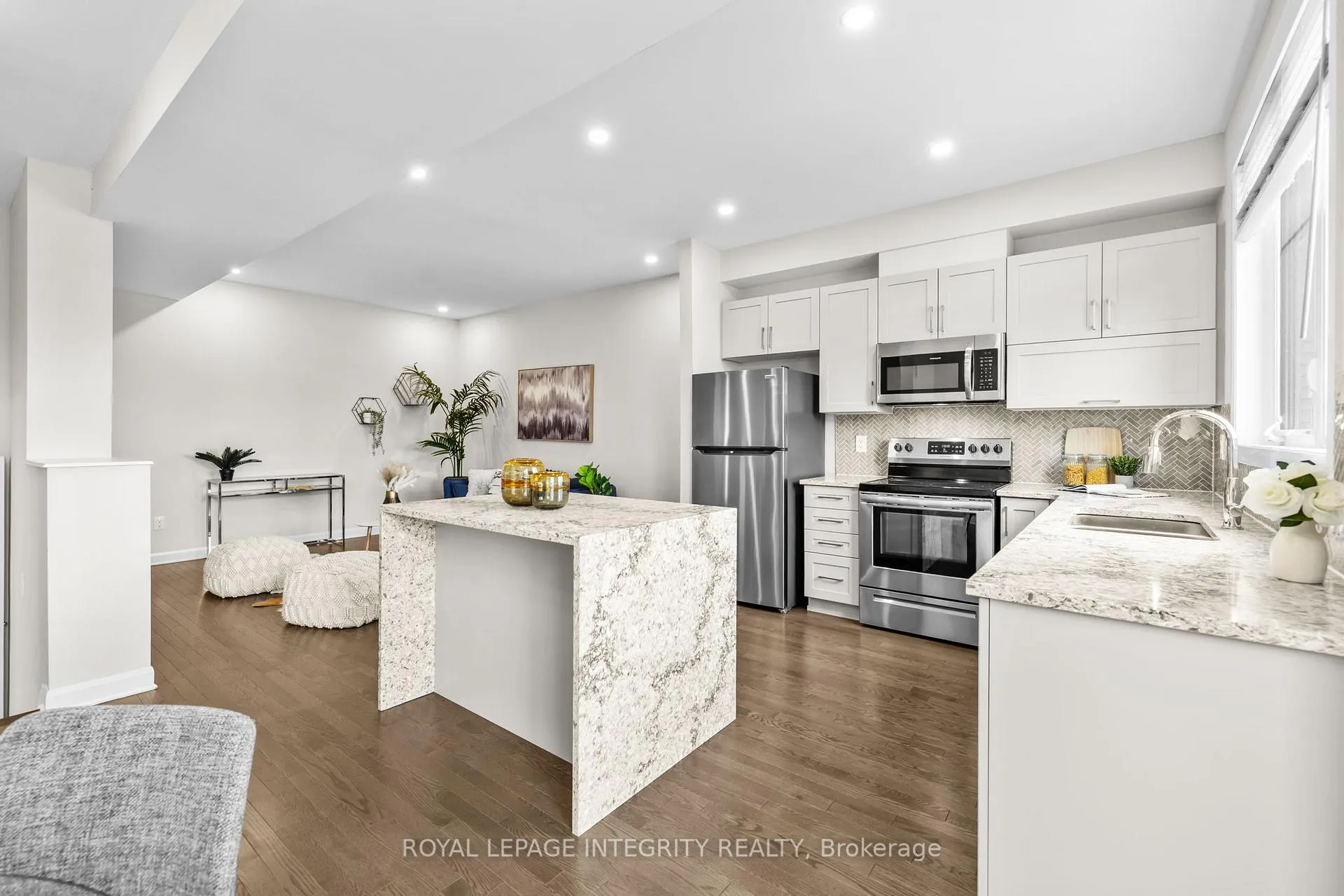 Photo 19 of 125 Attwell Private, Ottawa, Kanata - Morgan's Grant/South March — HOMEH