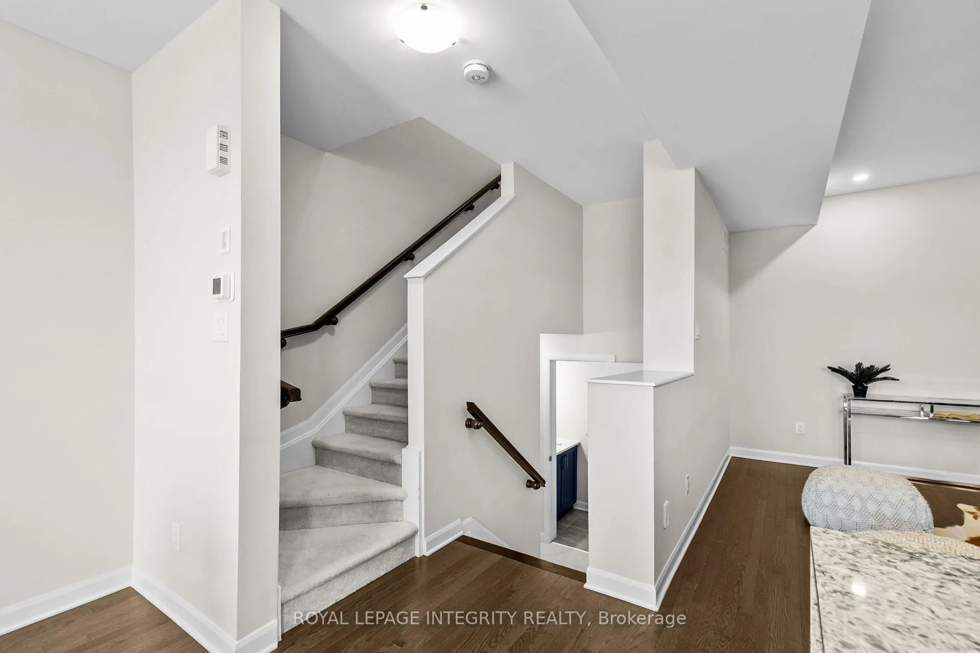 Photo 24 of 125 Attwell Private, Ottawa, Kanata - Morgan's Grant/South March — HOMEH